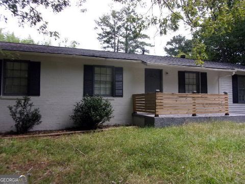 Photo of 200 Sunrise Circle, Riverdale, GA 30274 (MLS # 10556240)