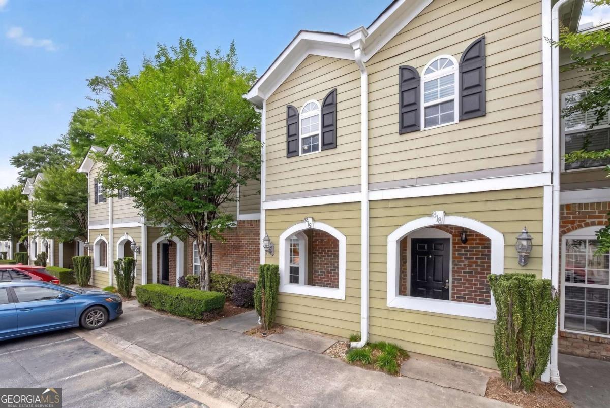 816 Summer PL