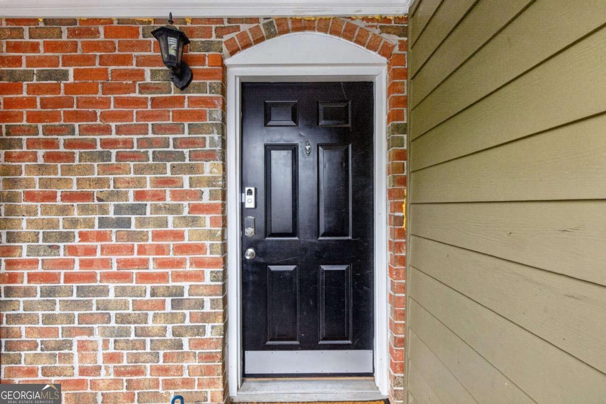 816 Summer PL