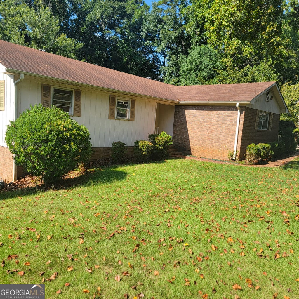 Photo of 221 Park Hill Drive, Lagrange, GA 30241 (MLS # 10843926)