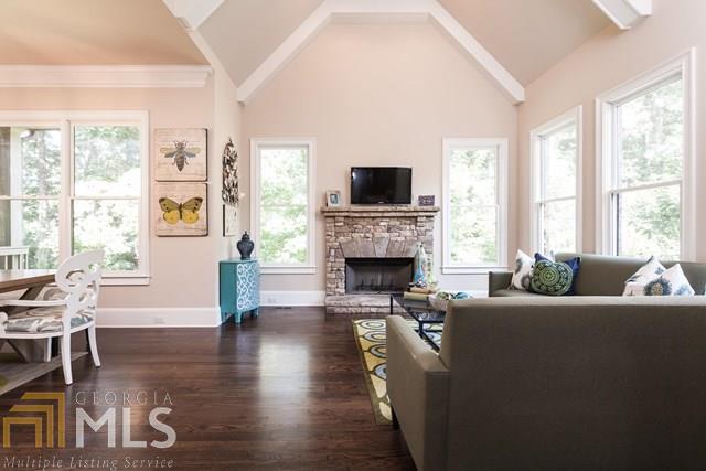 Tiffany Place - Residential