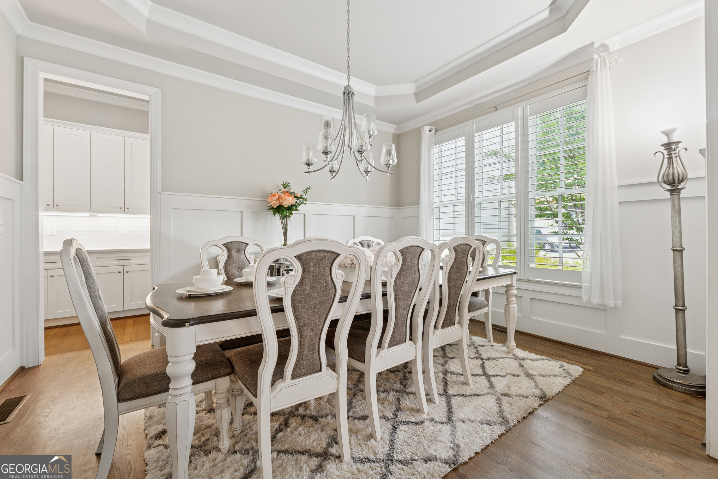 3998 Commodore DR
