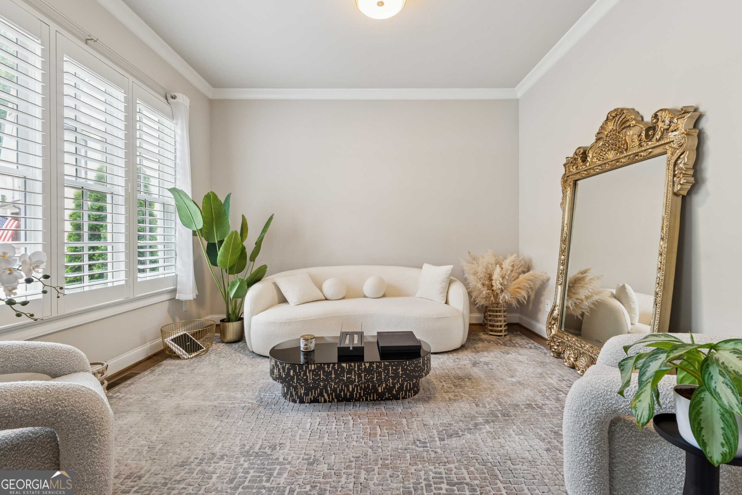 3998 Commodore DR
