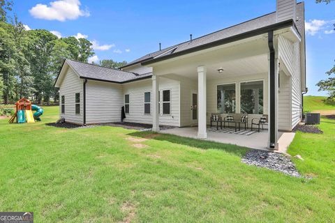 A home in Newnan