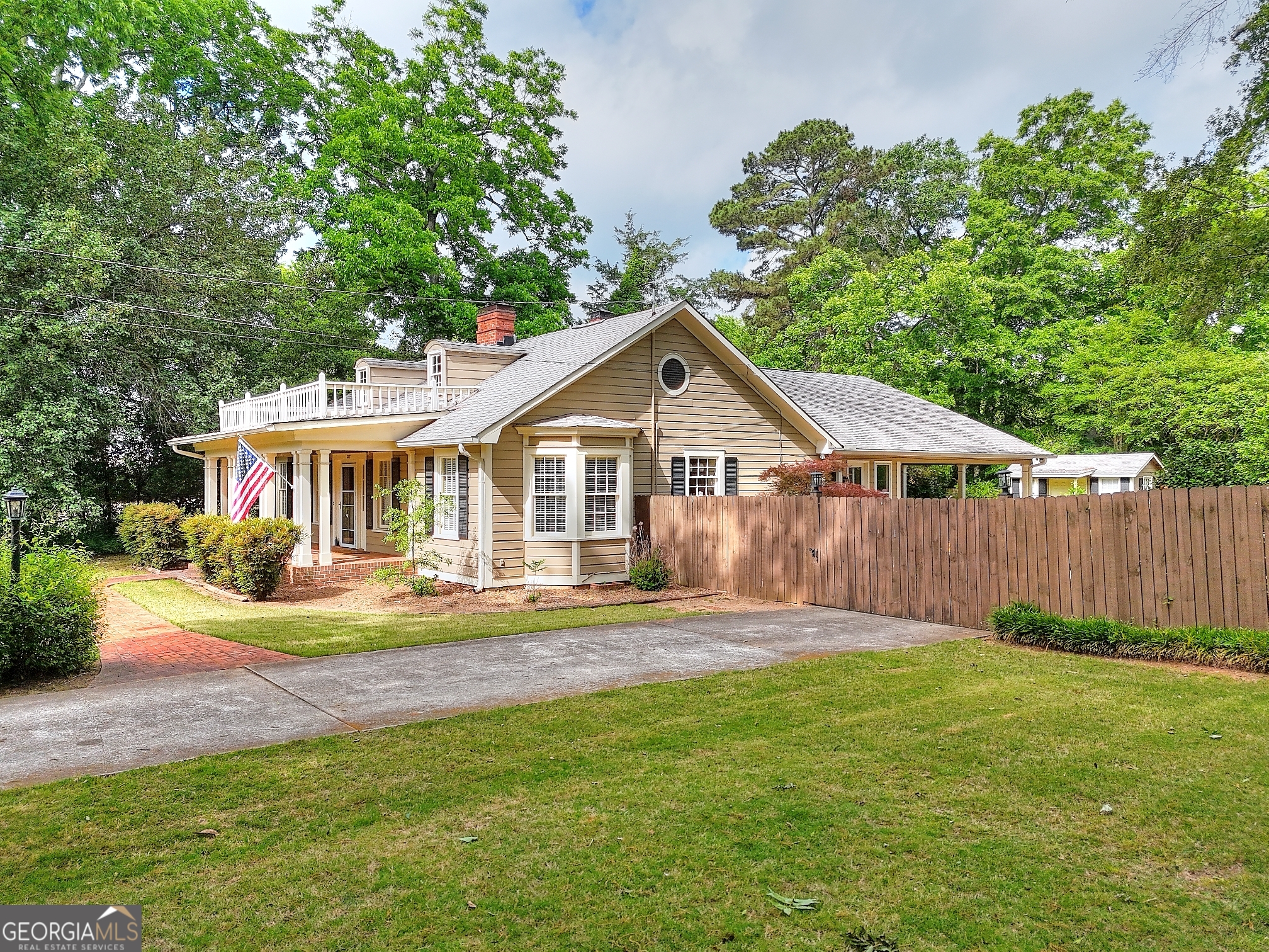 317 N Cherokee RD