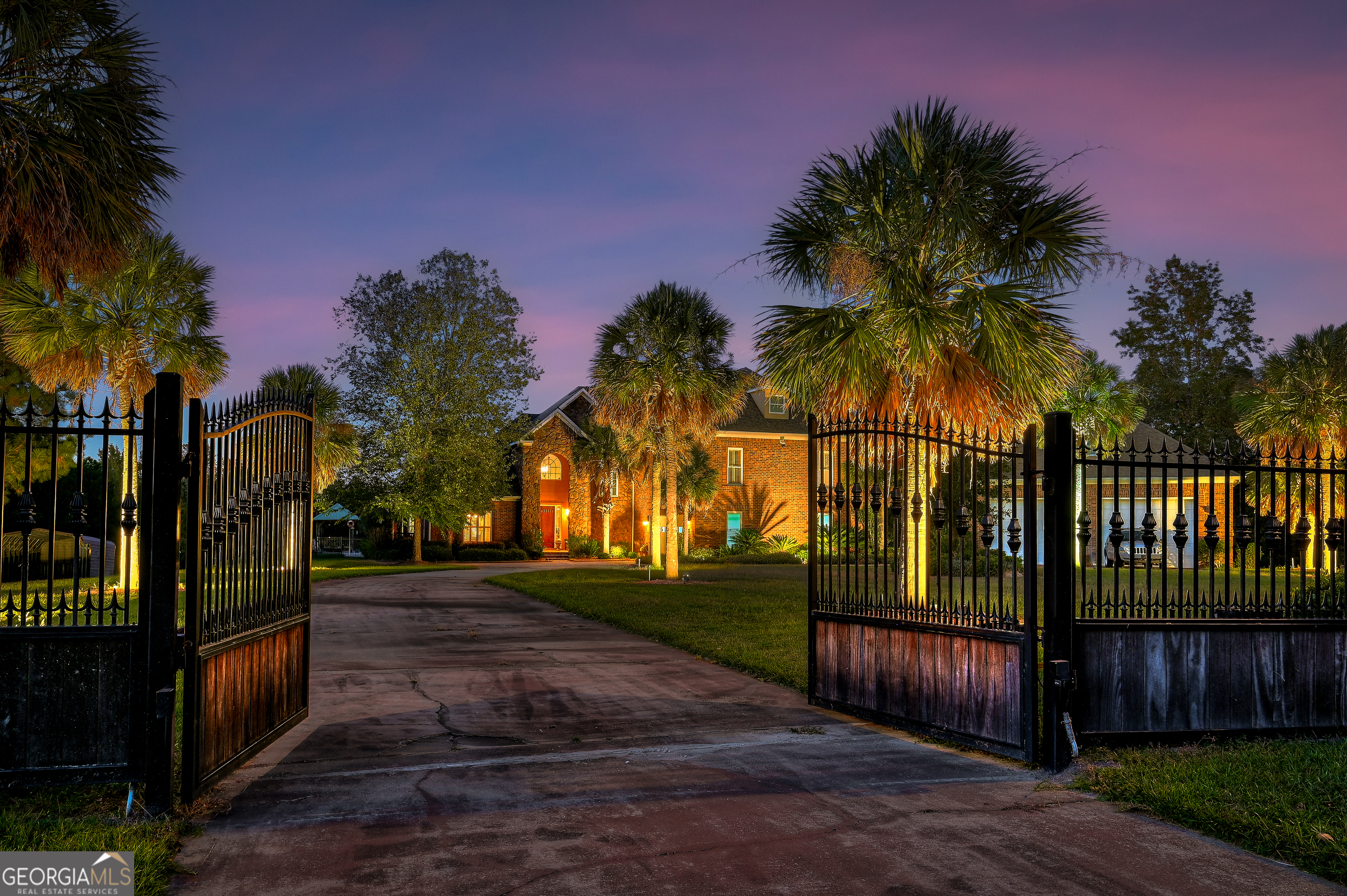 5355 Magnolia DR