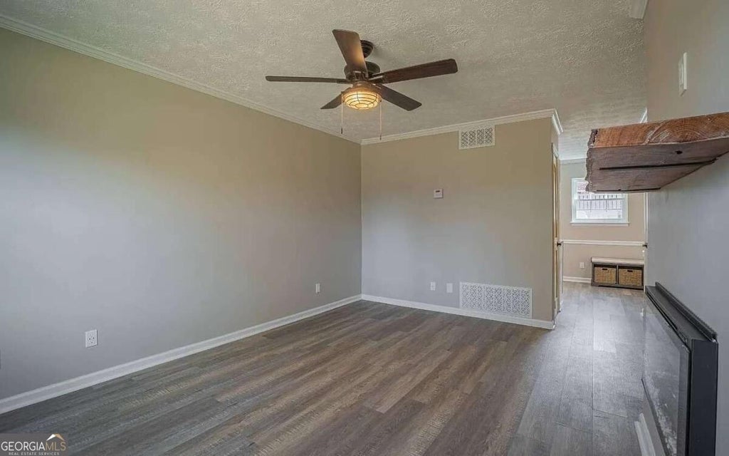 Photo of 1235 Riverside Drive #D1, Gainesville, GA 30501 (MLS # 10841037)