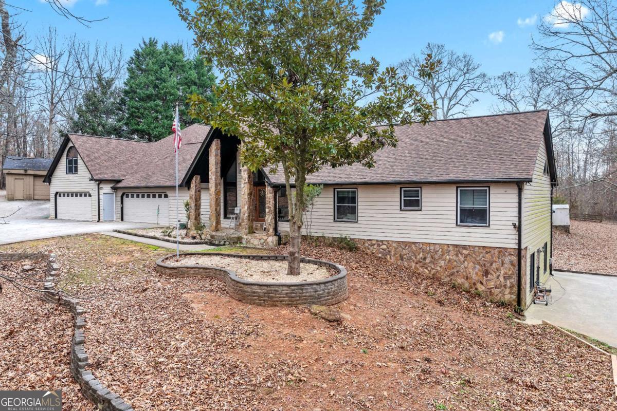 3355 Old Peachtree RD