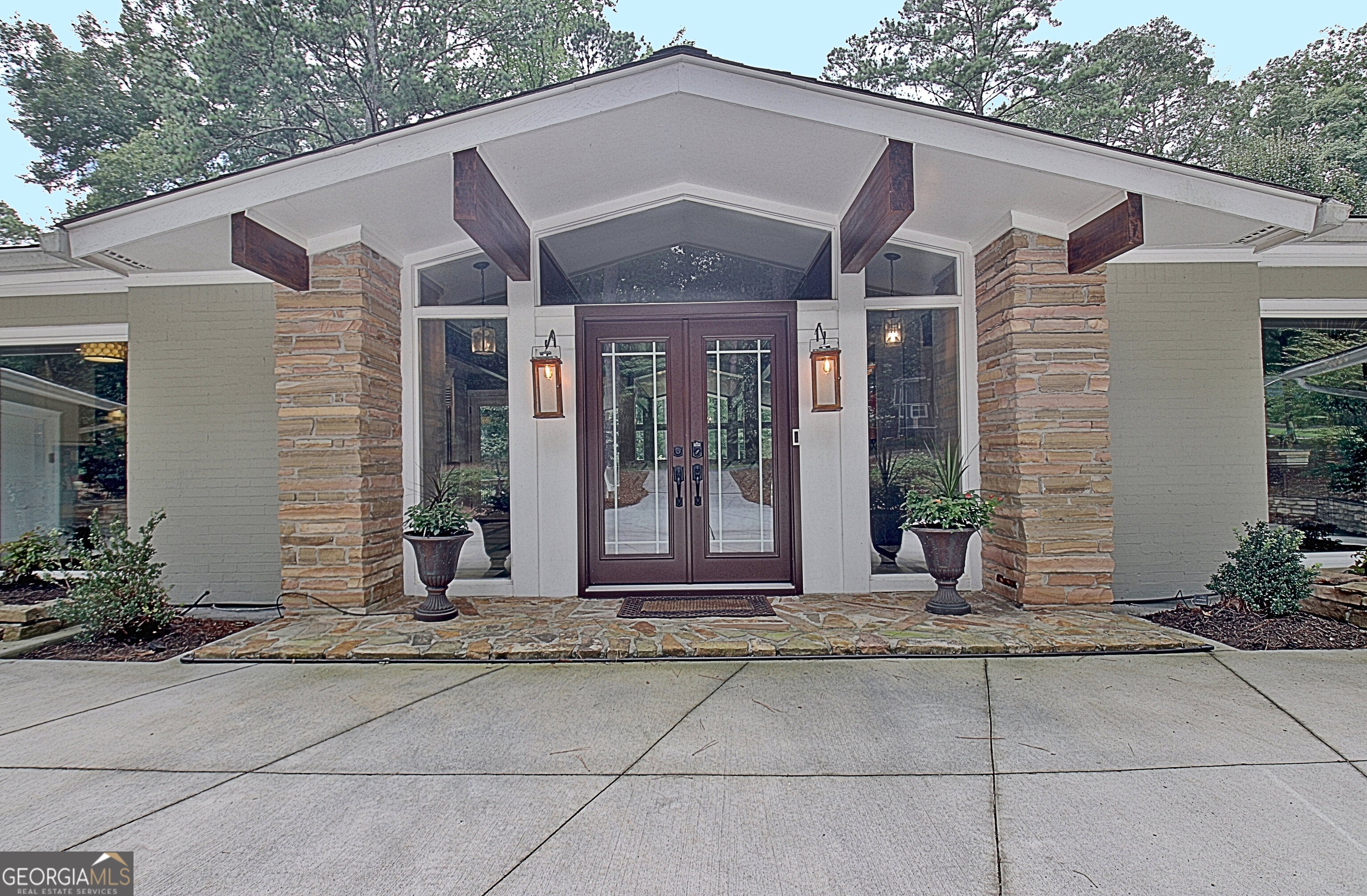 626 Golf View DR