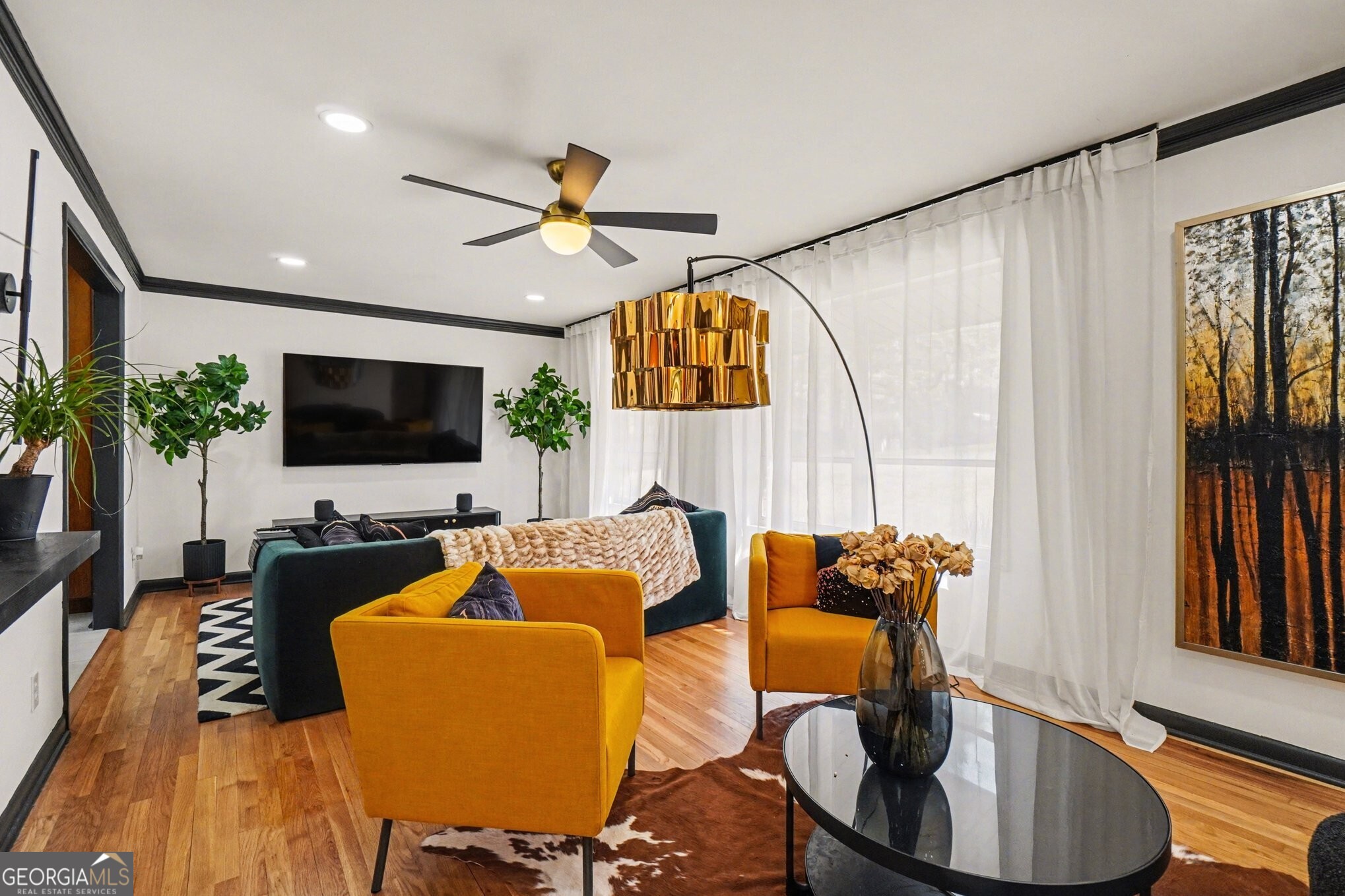 4233 Palm Springs DR