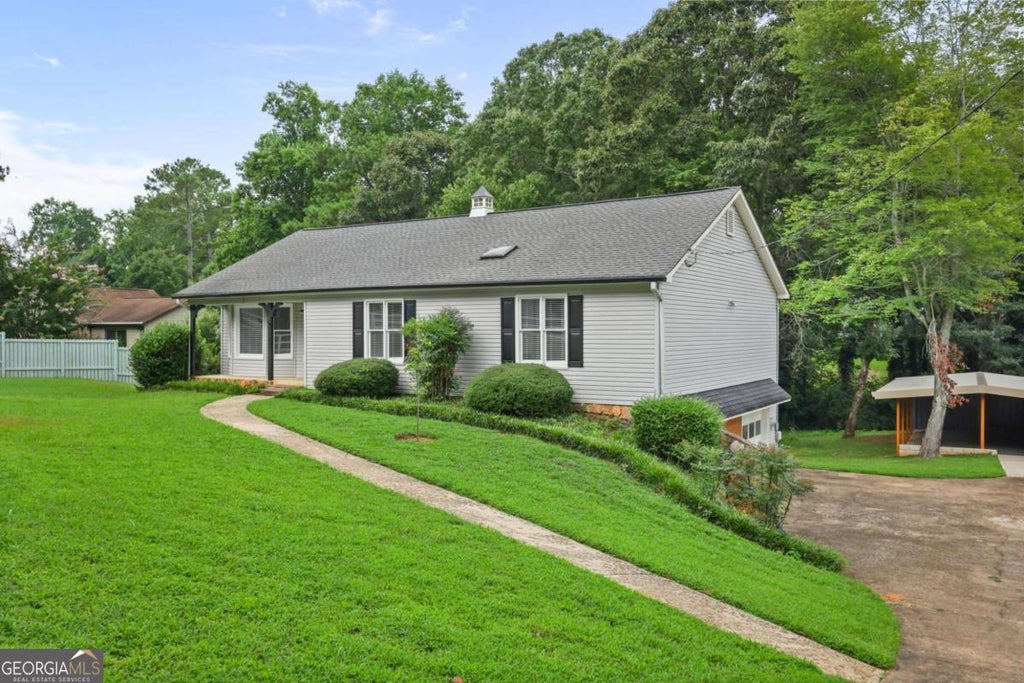 Photo of 410 Hickory Walk, Woodstock, GA 30188 (MLS # 10819889)