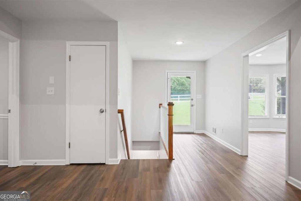 Photo of 410 Hickory Walk, Woodstock, GA 30188 (MLS # 10819889)
