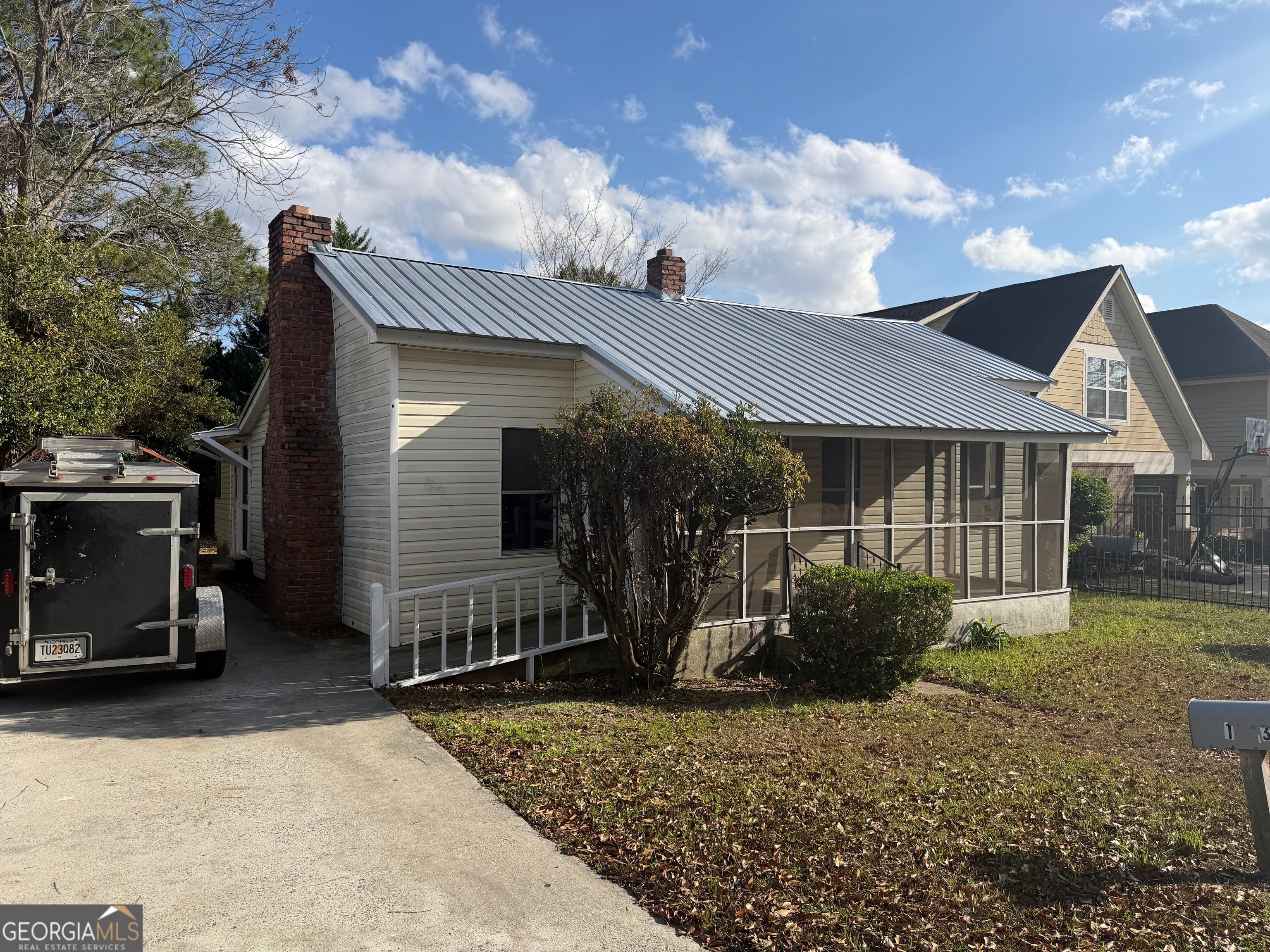 1513 Pickard AVE
