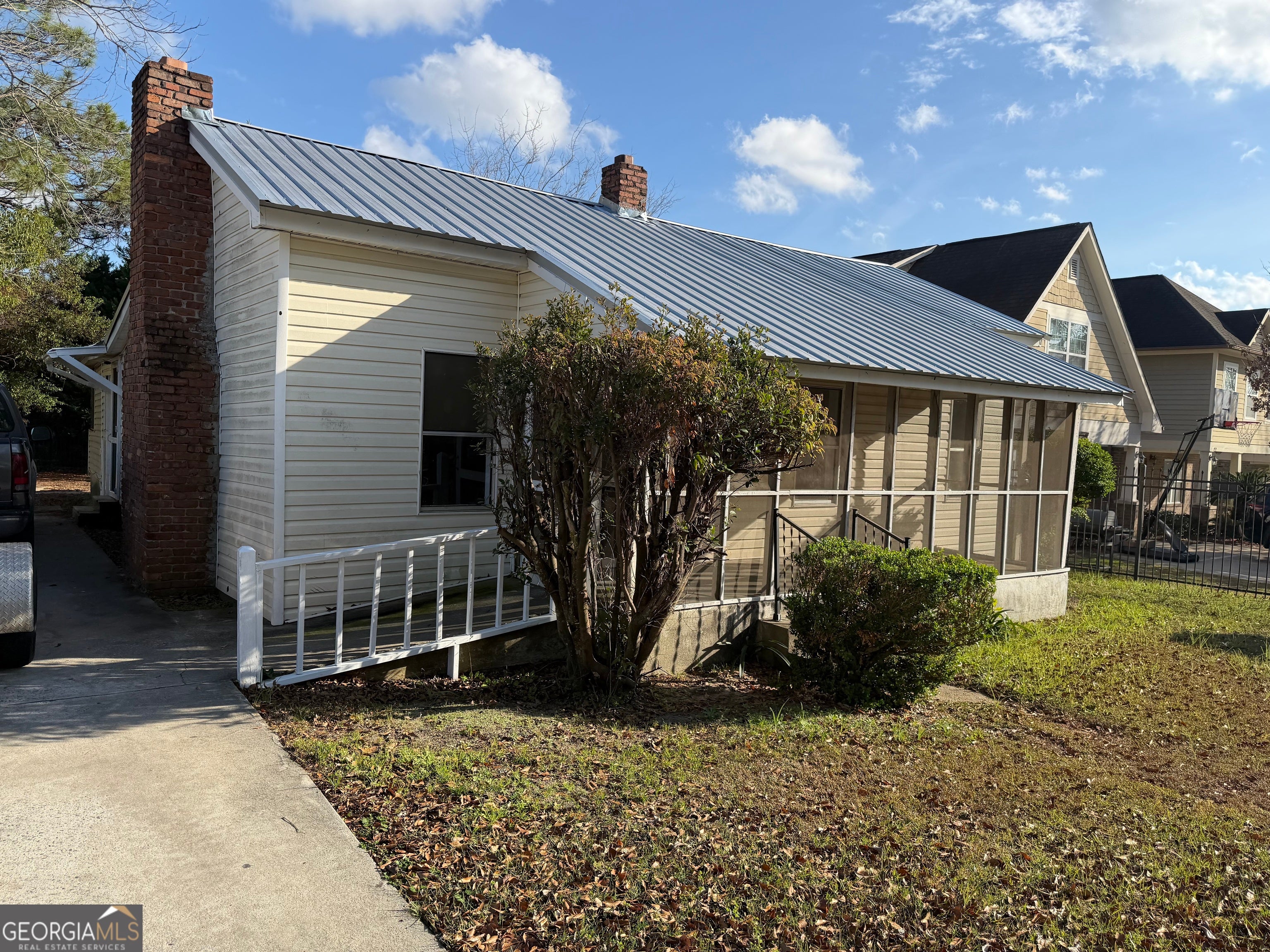 1513 Pickard AVE