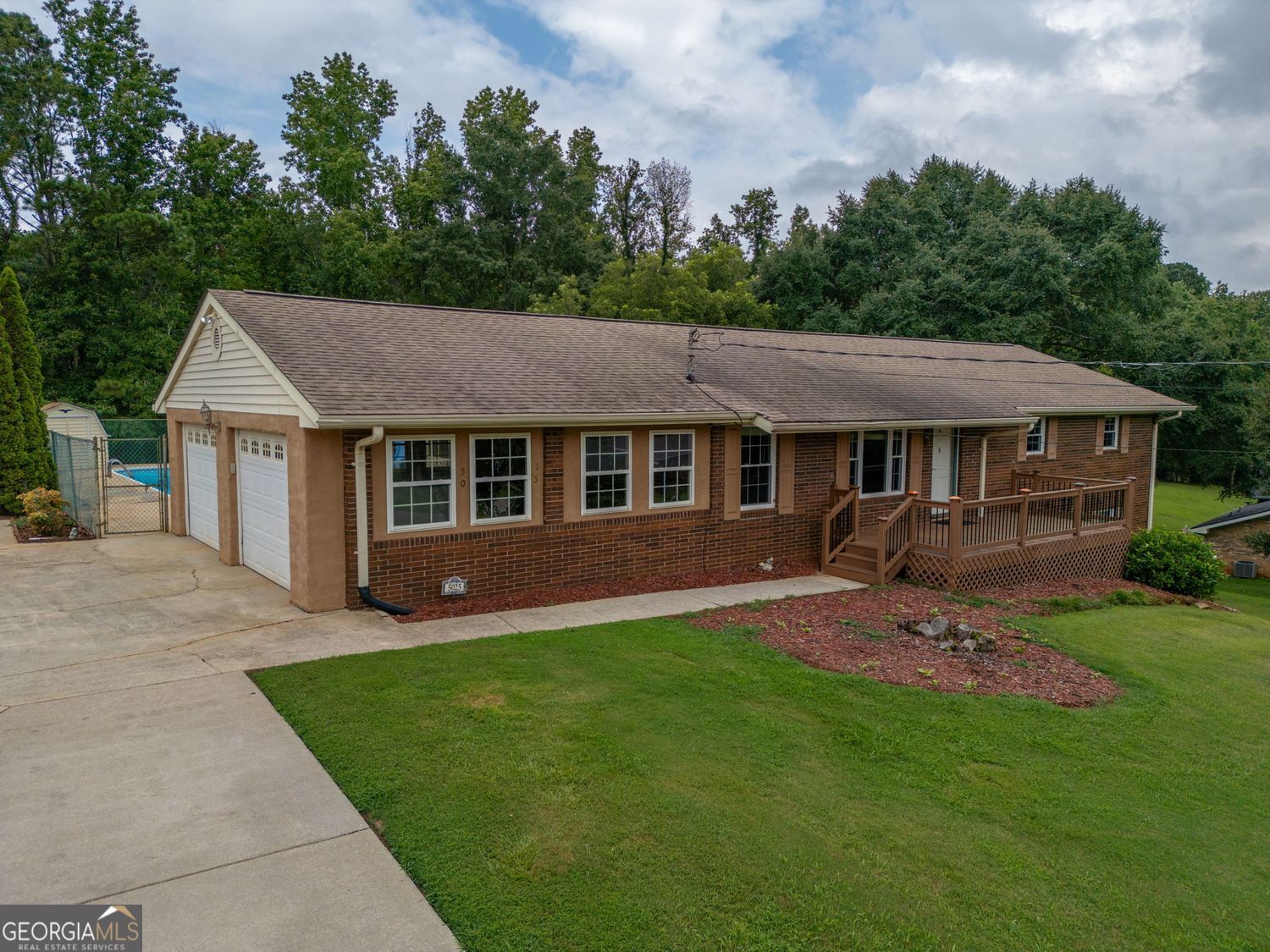 5025 Pleasant View CIR