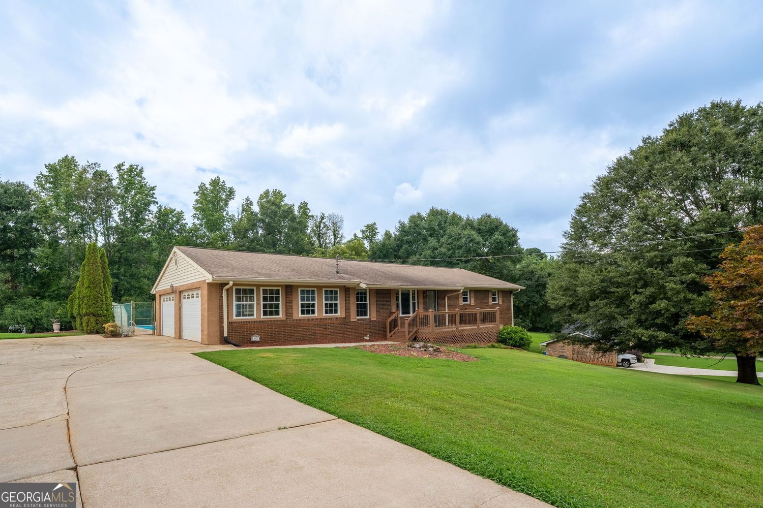 5025 Pleasant View CIR