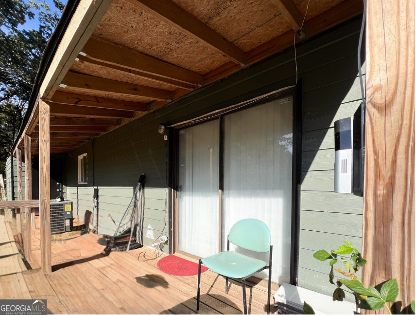 141 & 143 Nicole CIR