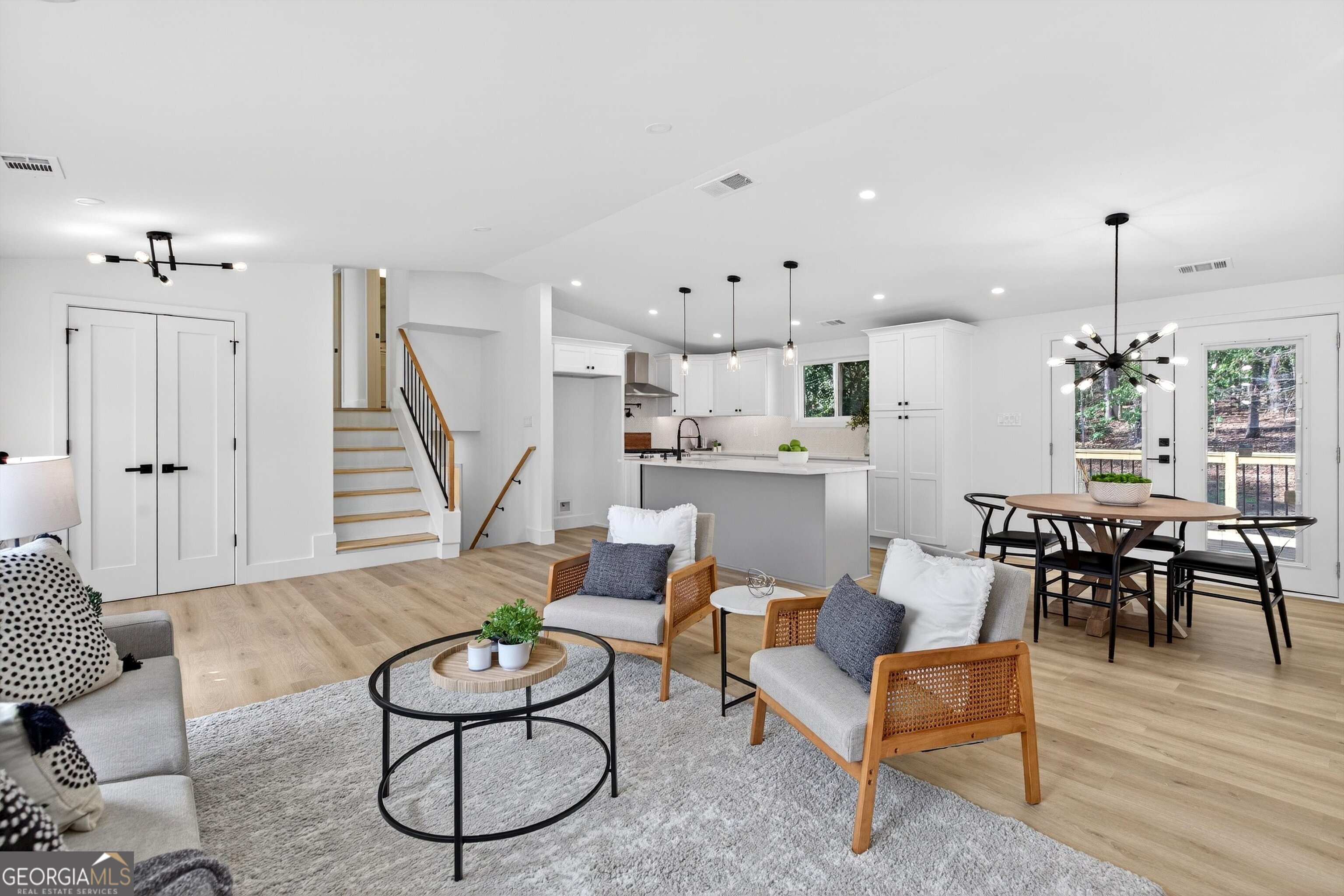 13 Perthshire DR