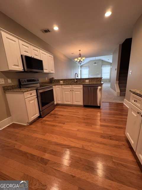 122 Edgewood CT