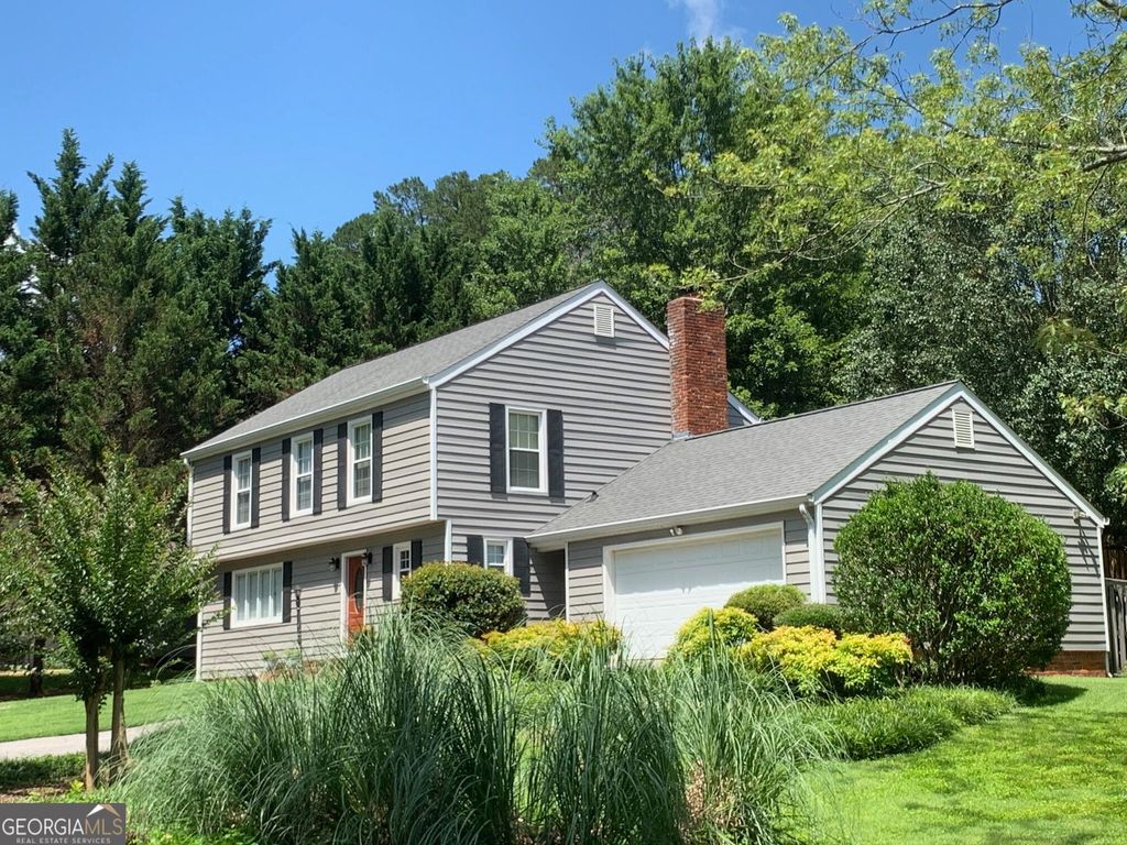 Photo of 1307 Valencia Way, Dalton, GA 30720 (MLS # 10633261)