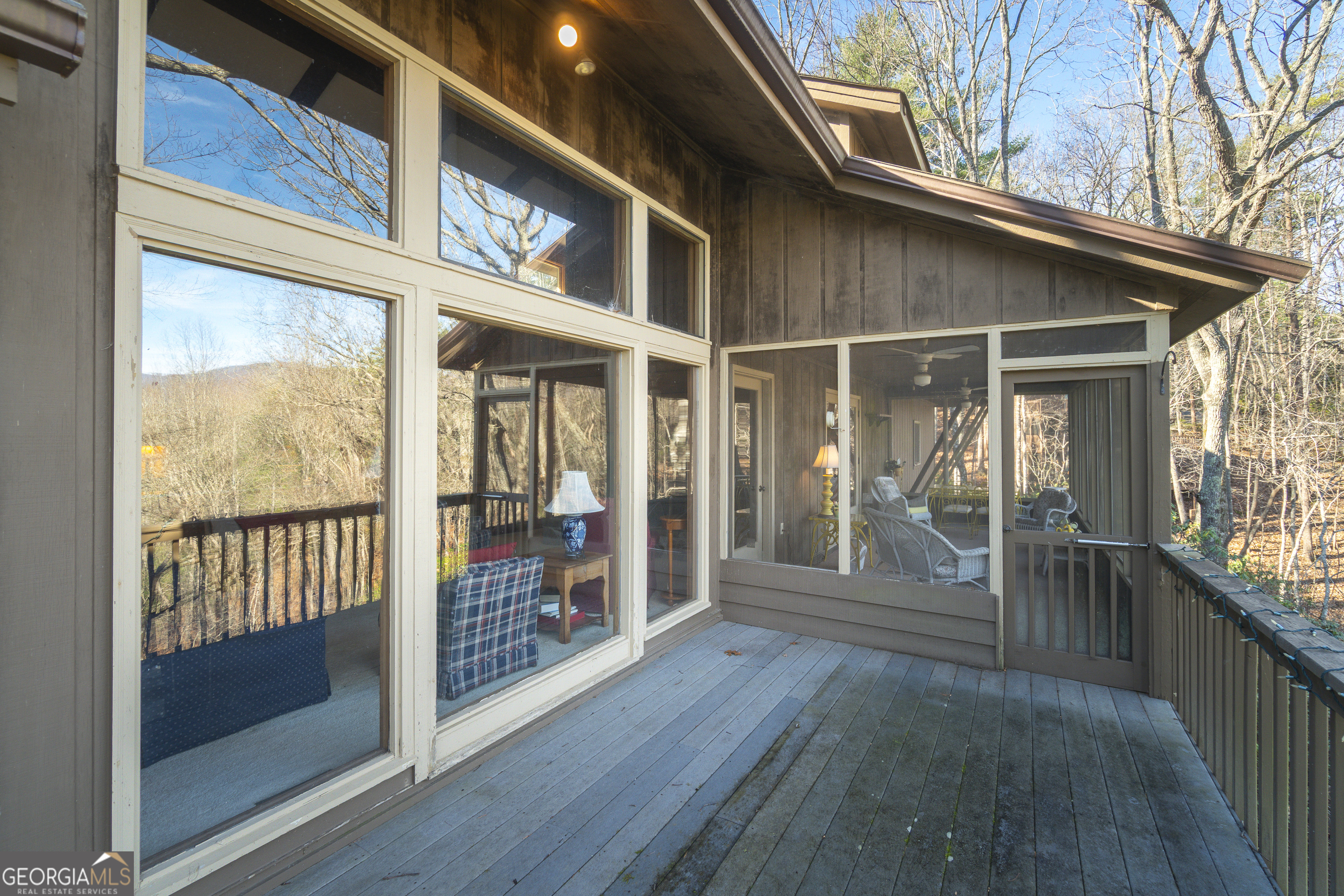 722 Woodbrier