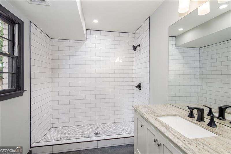 Indian Hills - Residential Lease