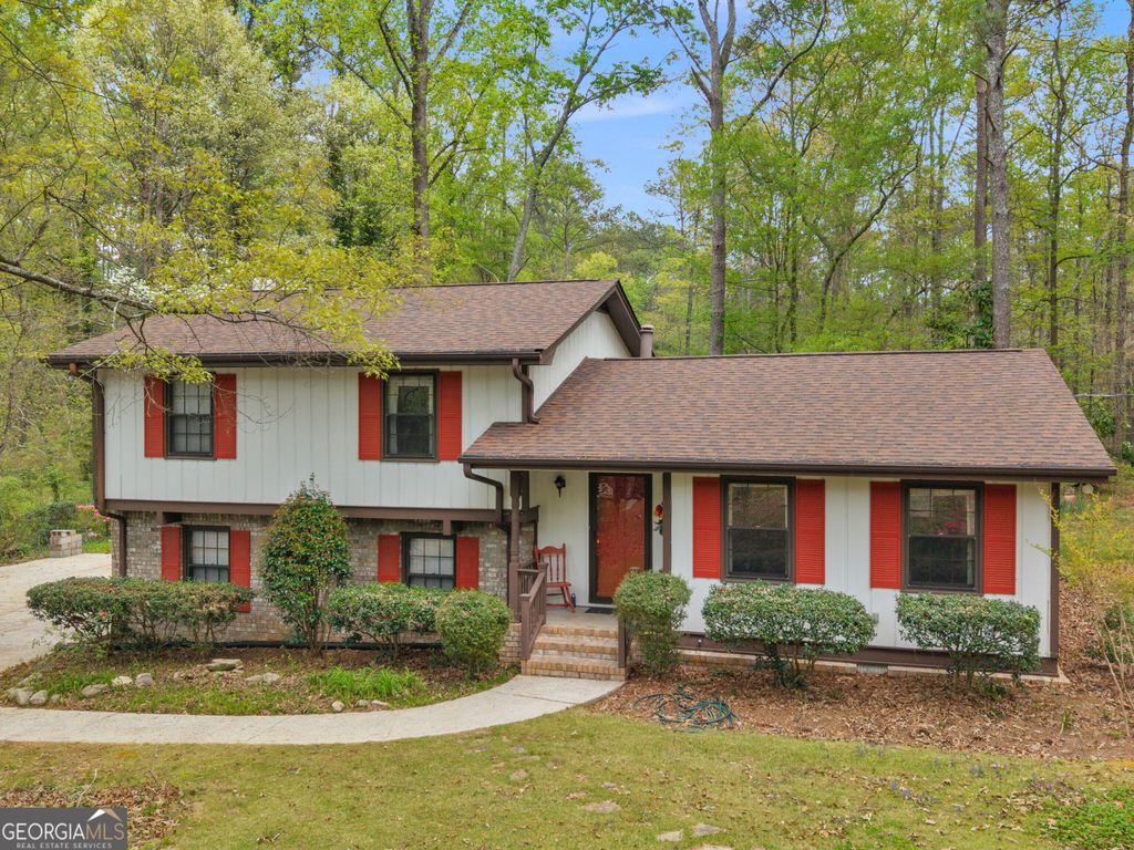 Photo of 2177 Kings Mountain Drive NE, Conyers, GA 30012 (MLS # 10727979)