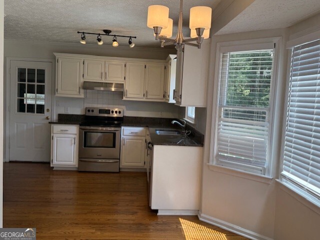 Newnan, Georgia 30265, United States, 4 Bedrooms Bedrooms, ,3 BathroomsBathrooms,Residential,Active,201510