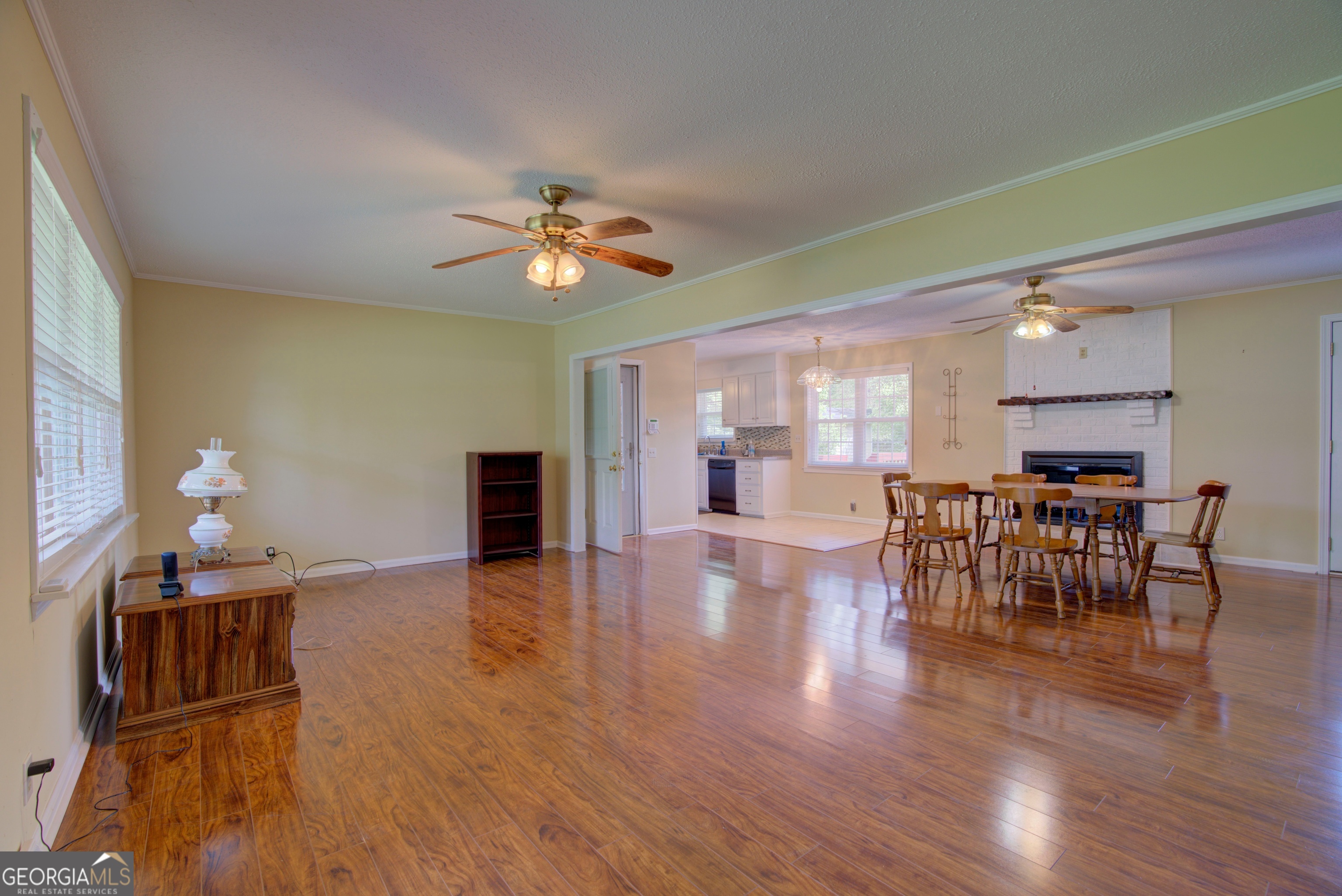 12 Fernwood WAY NE