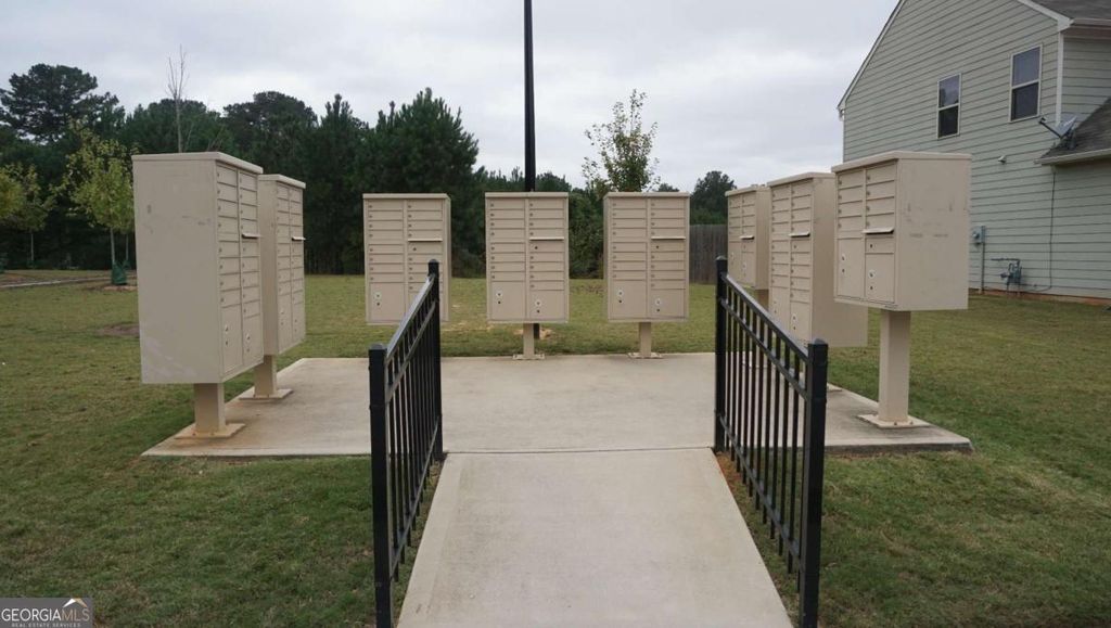 Photo of 6107 Heisler Street, Rex, GA 30273 (MLS # 10761683)