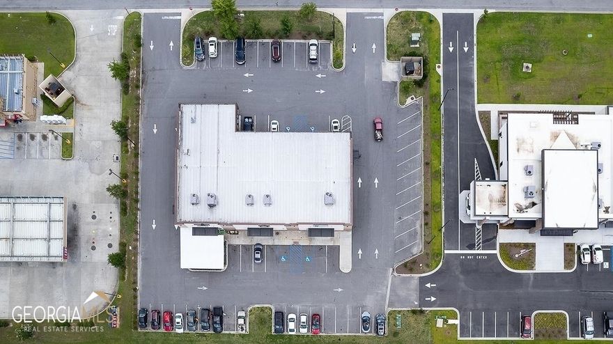 Great investment Opportunity, New building with four Suites. 100% Occupied.