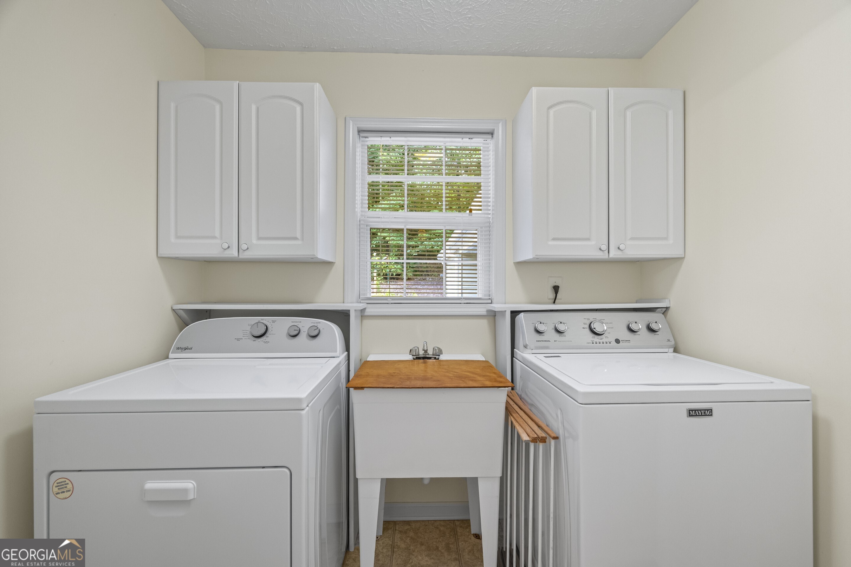 Martin, Georgia 30557, United States, 4 Bedrooms Bedrooms, ,4 BathroomsBathrooms,Residential,Pending,176317