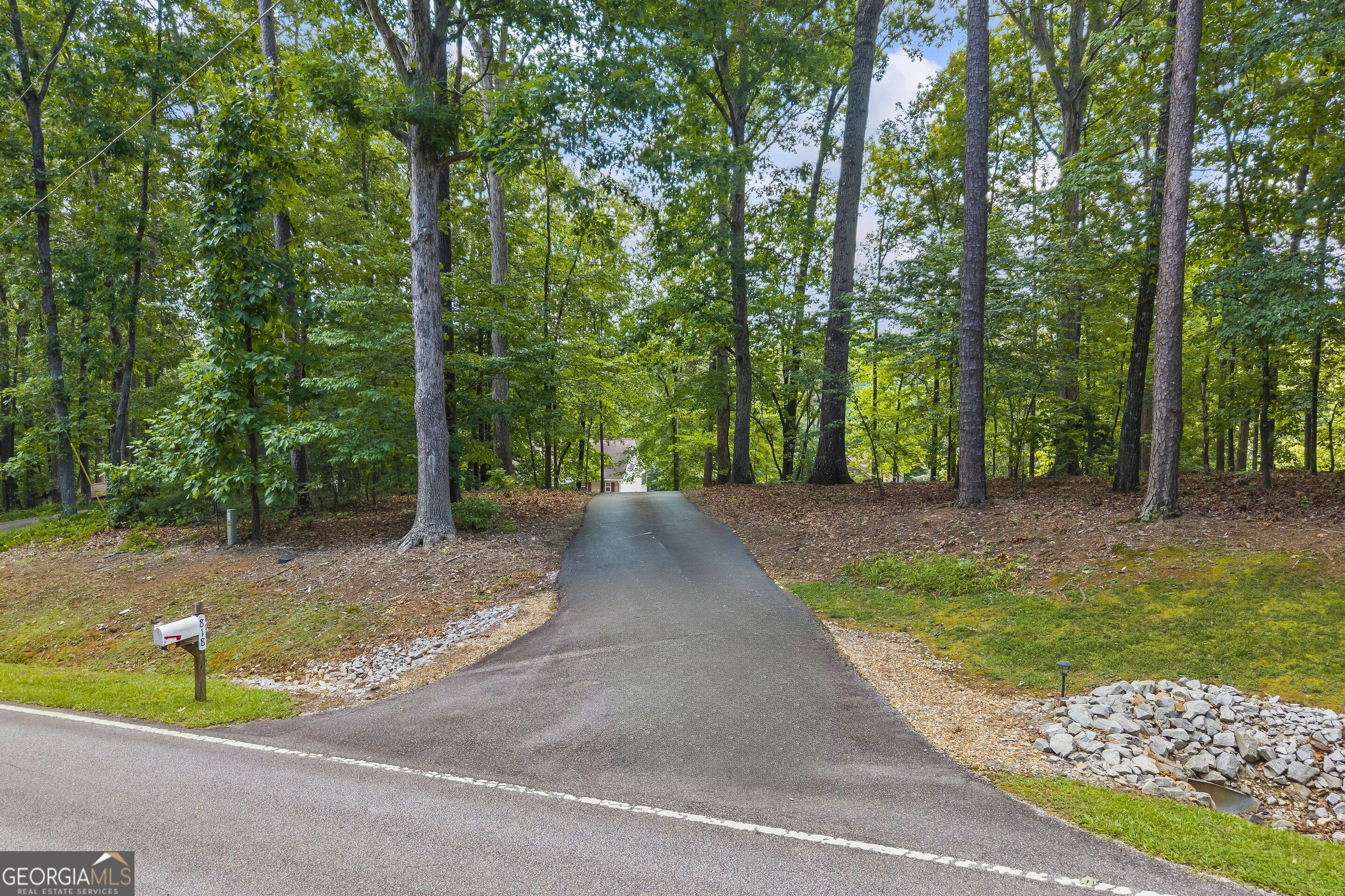 818 Hardy RD