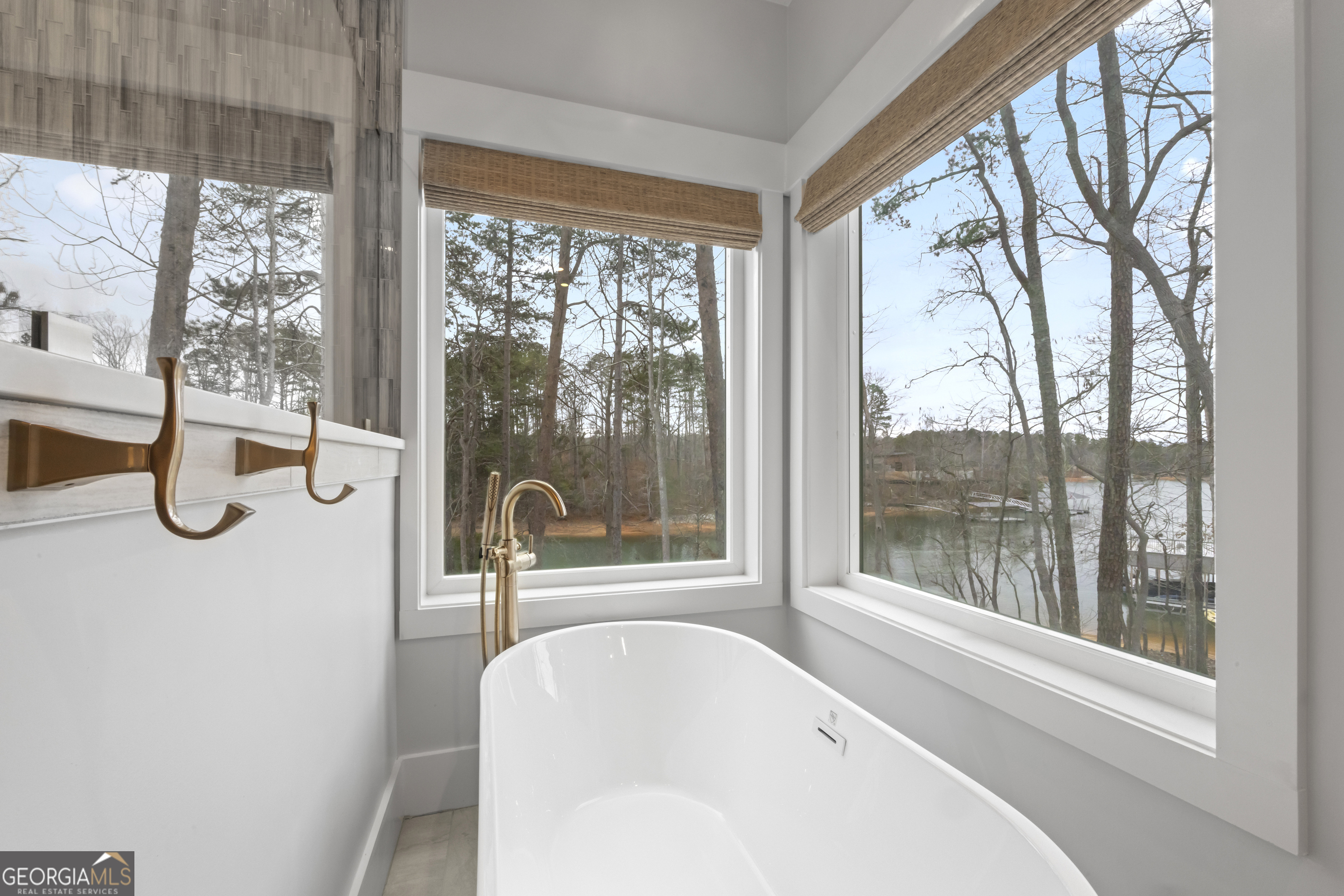 Martin, Georgia 30557, United States, 5 Bedrooms Bedrooms, ,4 BathroomsBathrooms,Residential,Pending,5558