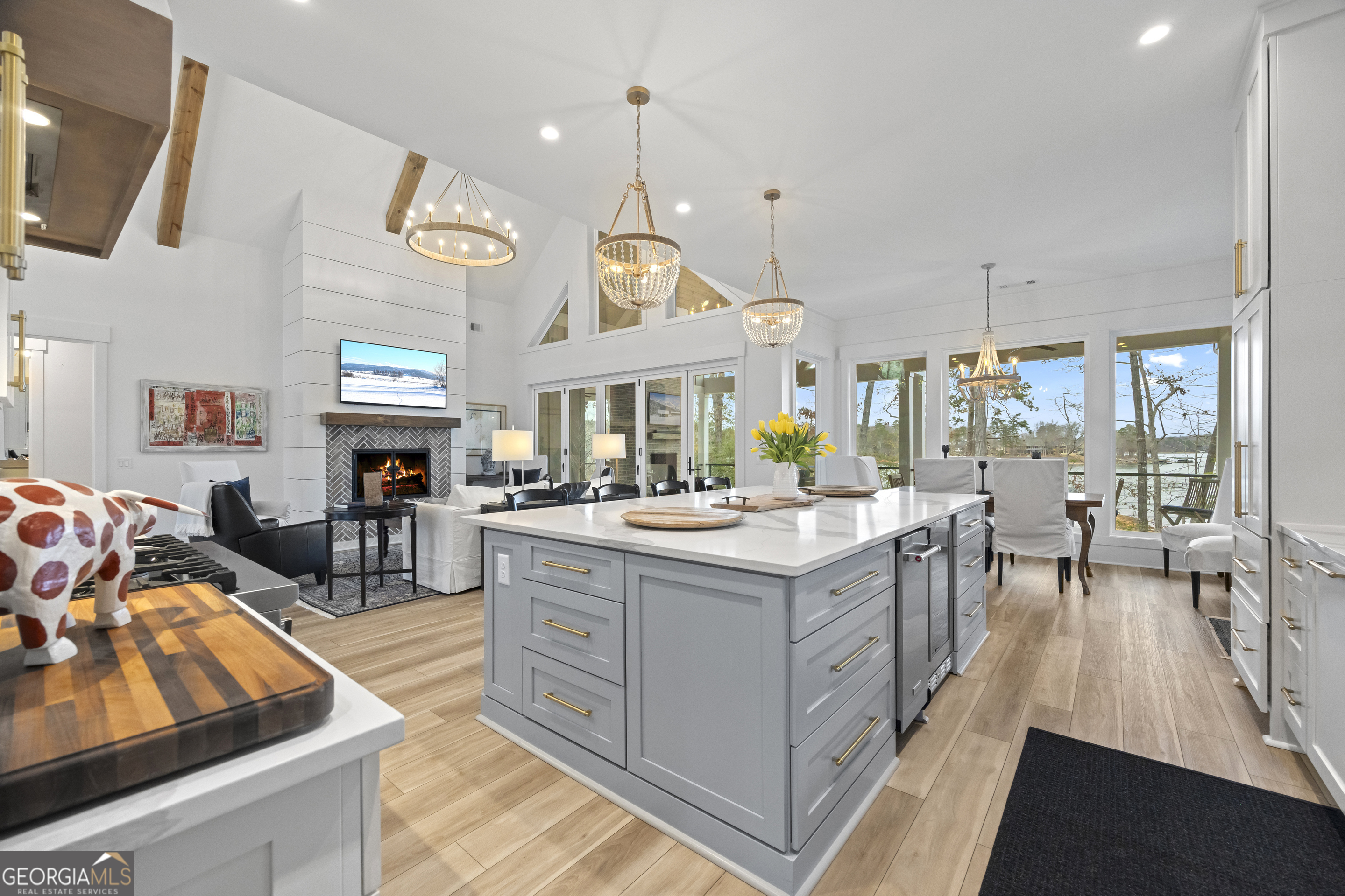 Martin, Georgia 30557, United States, 5 Bedrooms Bedrooms, ,4 BathroomsBathrooms,Residential,Pending,5558