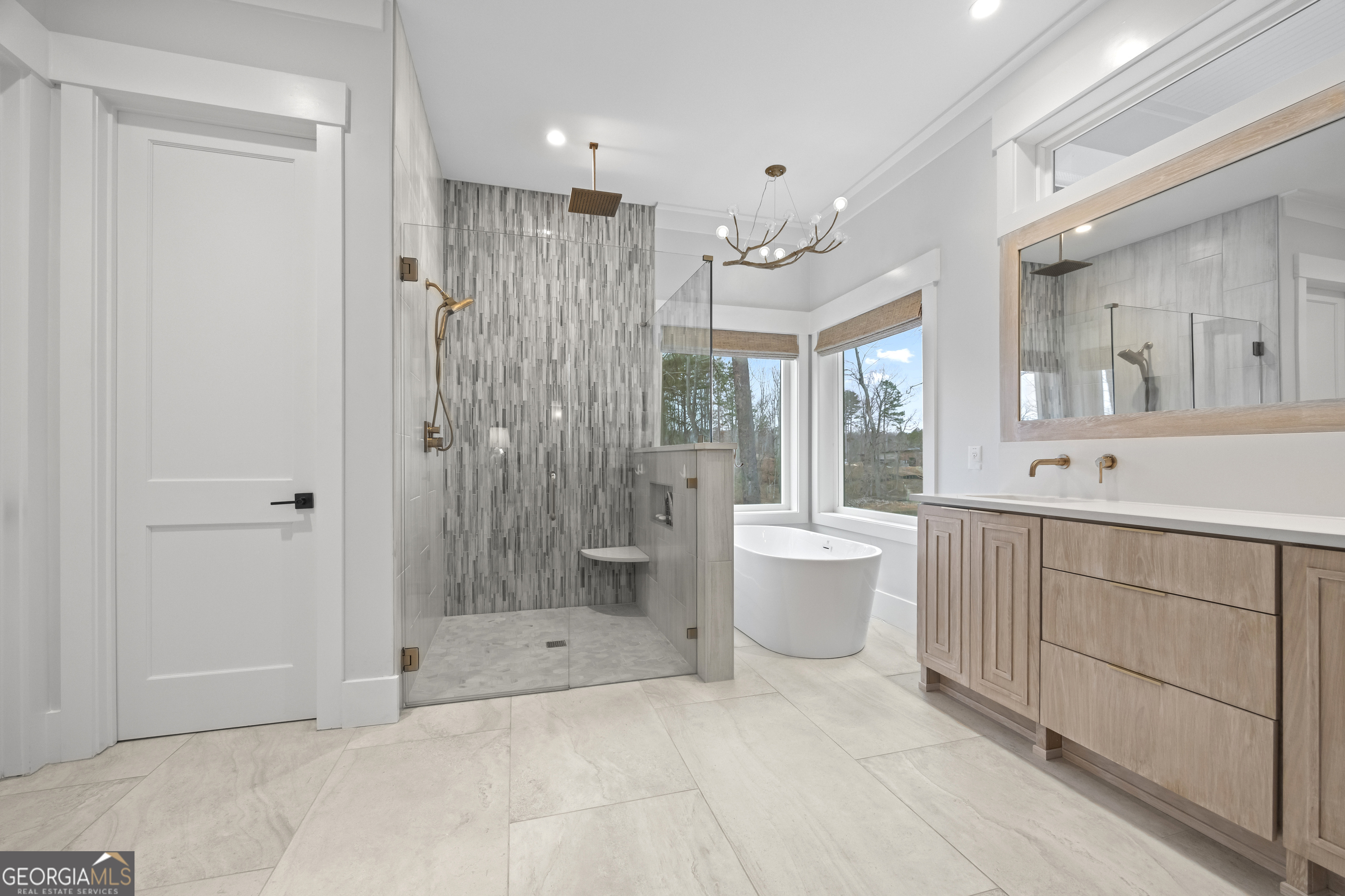 Martin, Georgia 30557, United States, 5 Bedrooms Bedrooms, ,4 BathroomsBathrooms,Residential,Pending,5558