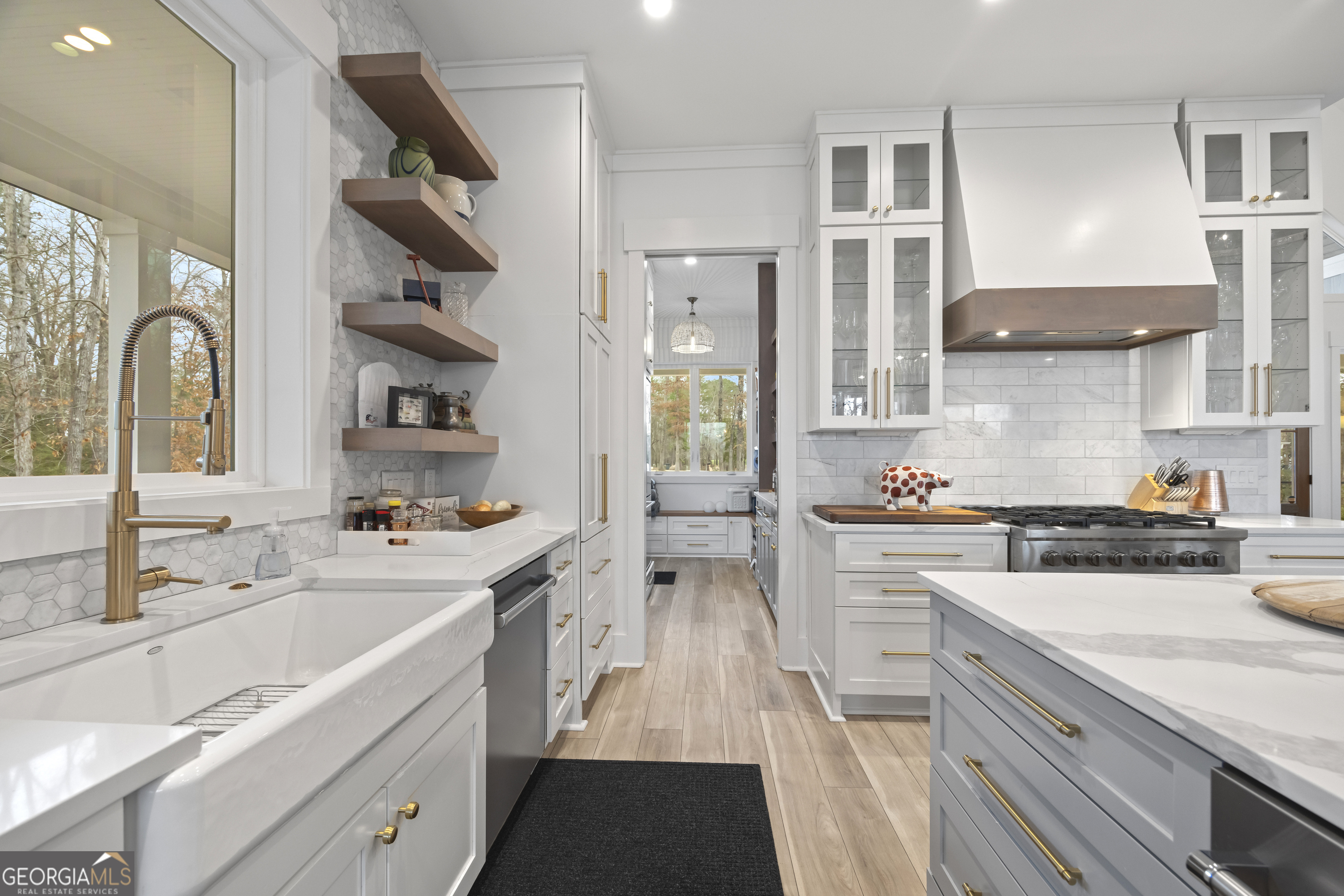 Martin, Georgia 30557, United States, 5 Bedrooms Bedrooms, ,4 BathroomsBathrooms,Residential,Pending,5558