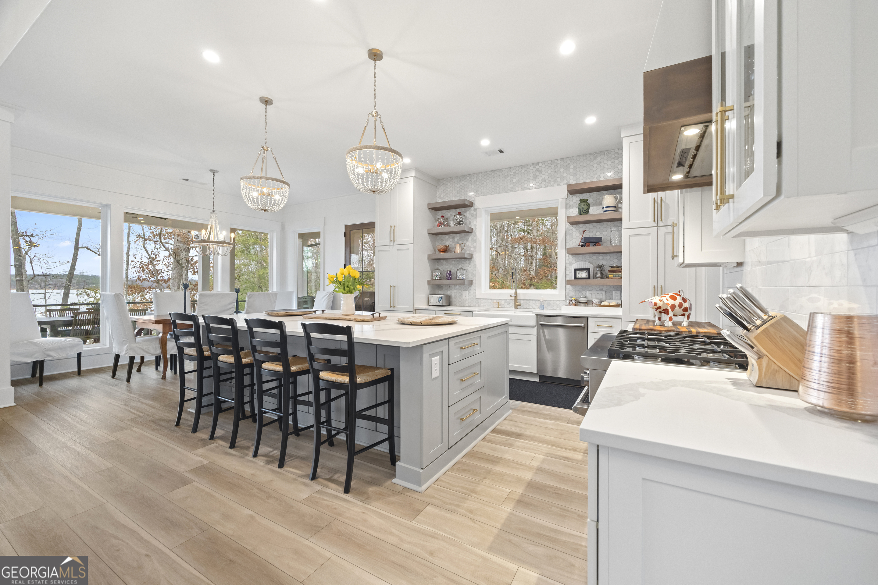 Martin, Georgia 30557, United States, 5 Bedrooms Bedrooms, ,4 BathroomsBathrooms,Residential,Pending,5558