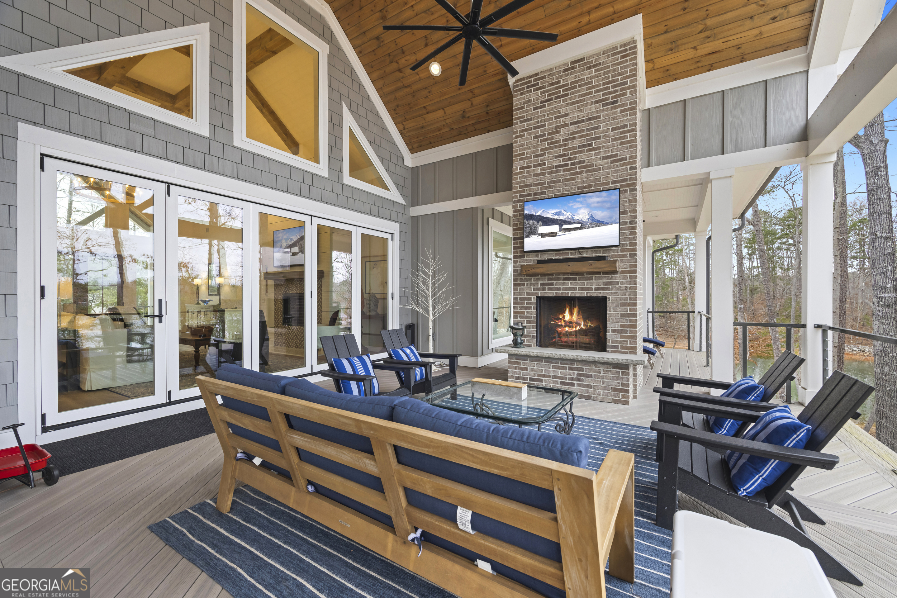 Martin, Georgia 30557, United States, 5 Bedrooms Bedrooms, ,4 BathroomsBathrooms,Residential,Pending,5558