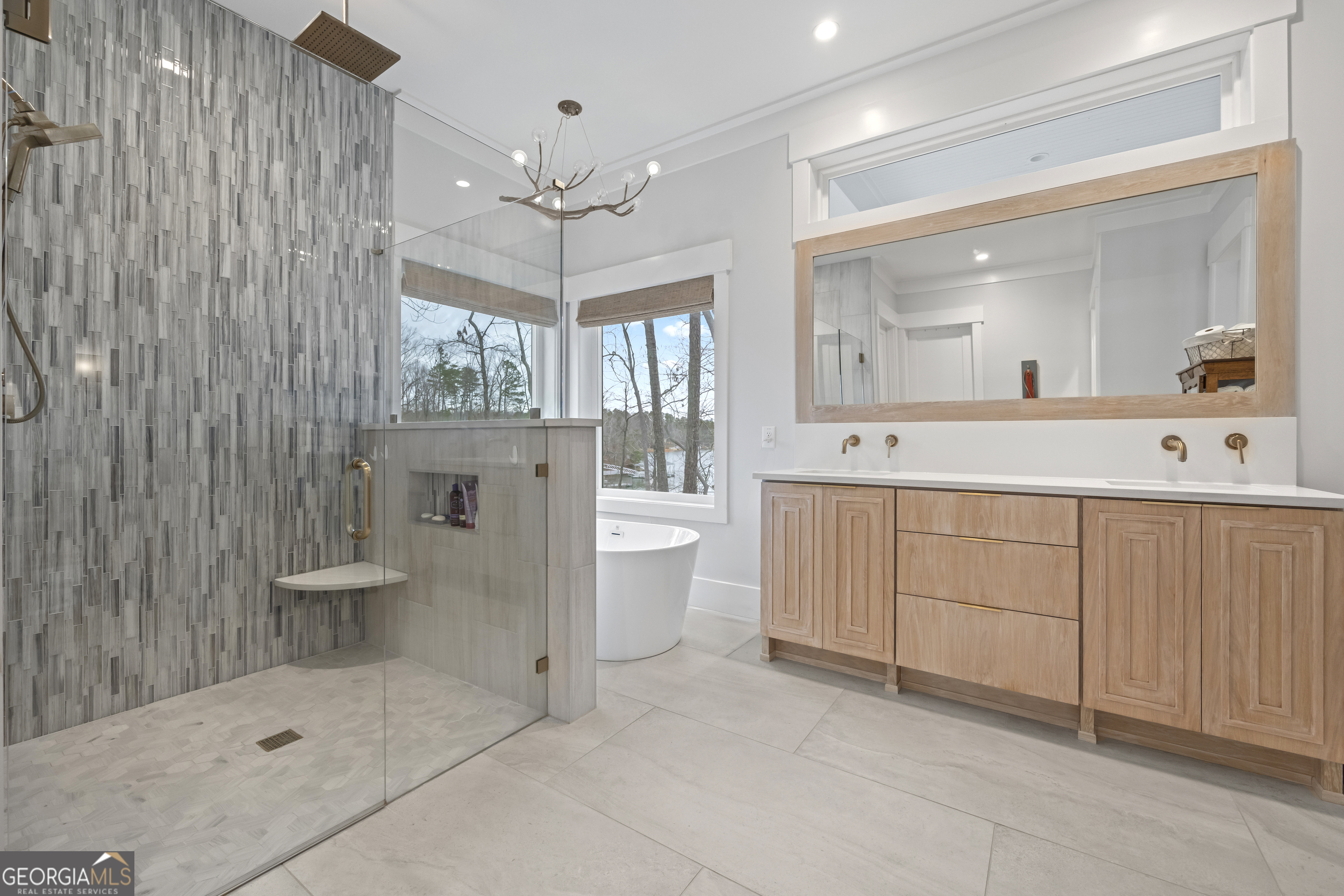 Martin, Georgia 30557, United States, 5 Bedrooms Bedrooms, ,4 BathroomsBathrooms,Residential,Pending,5558