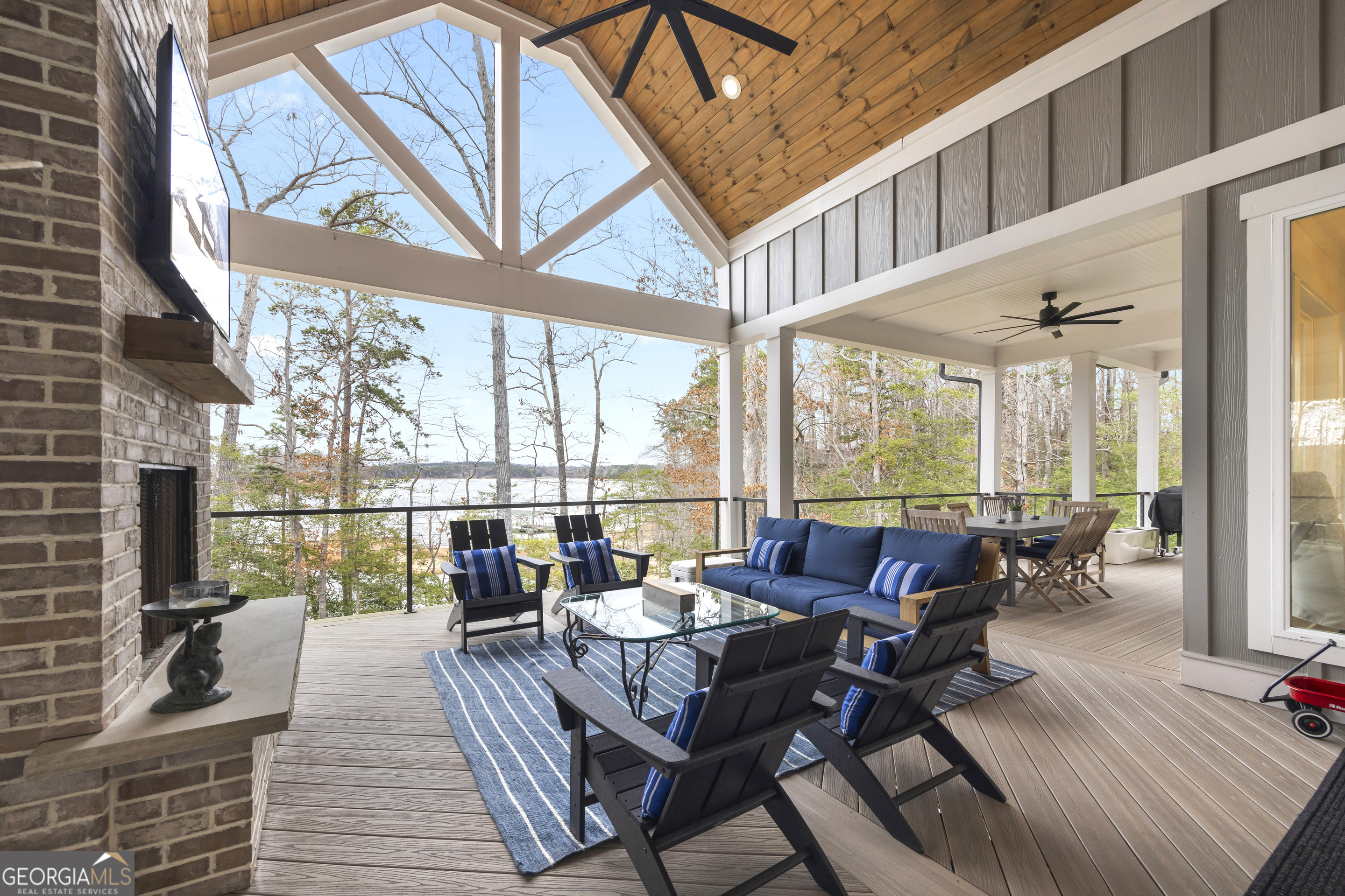 Martin, Georgia 30557, United States, 5 Bedrooms Bedrooms, ,4 BathroomsBathrooms,Residential,Pending,5558