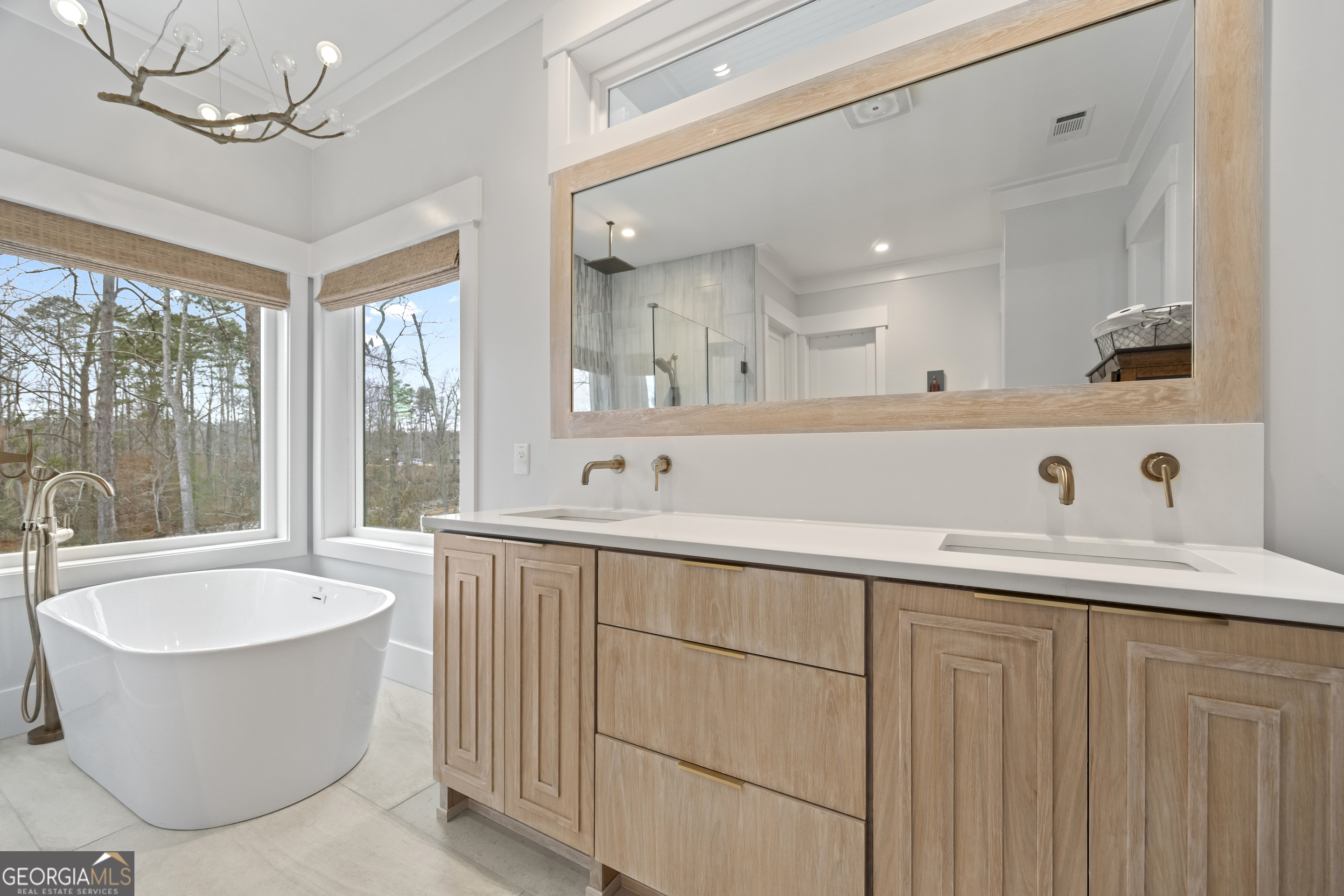 Martin, Georgia 30557, United States, 5 Bedrooms Bedrooms, ,4 BathroomsBathrooms,Residential,Pending,5558