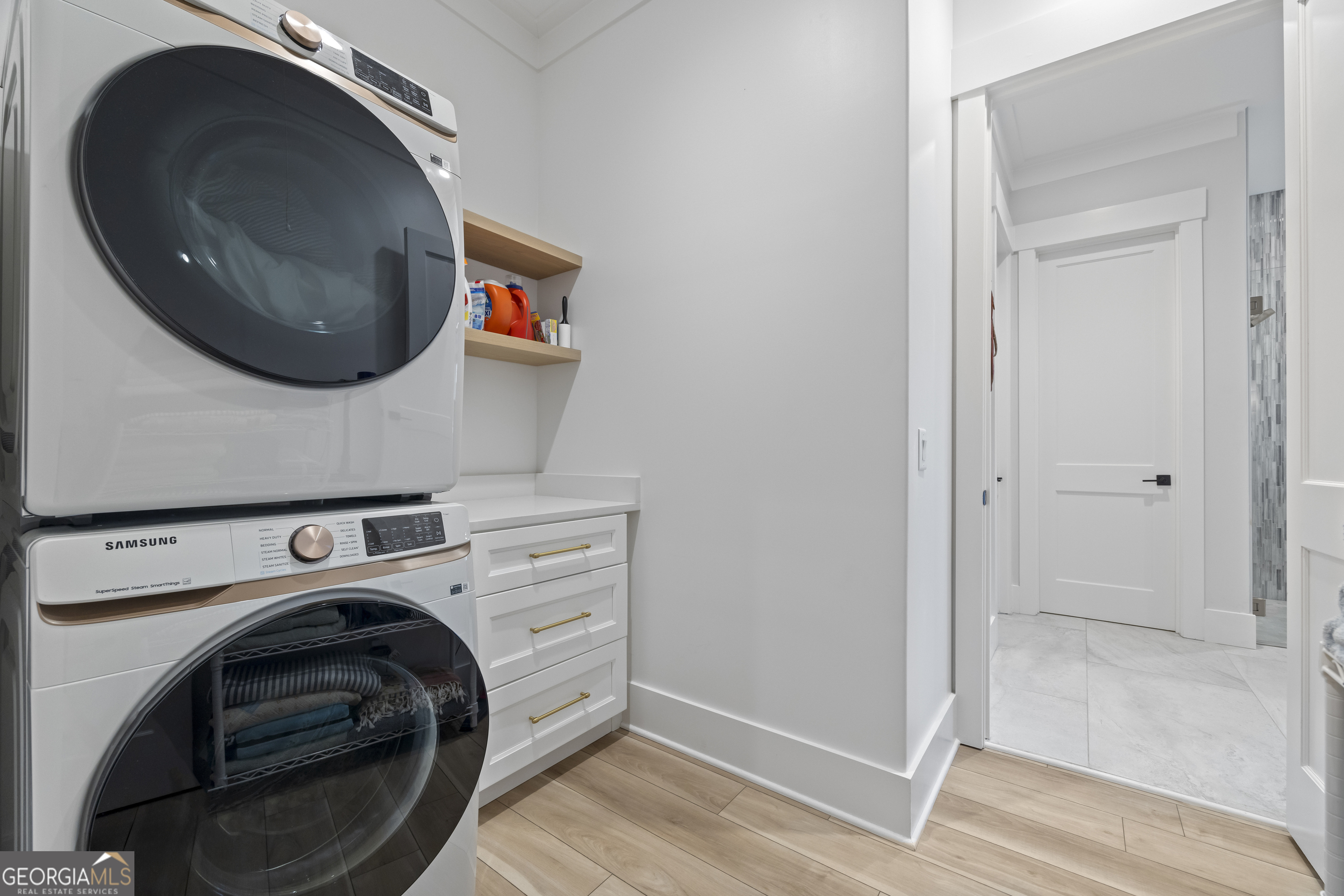 Martin, Georgia 30557, United States, 5 Bedrooms Bedrooms, ,4 BathroomsBathrooms,Residential,Pending,5558