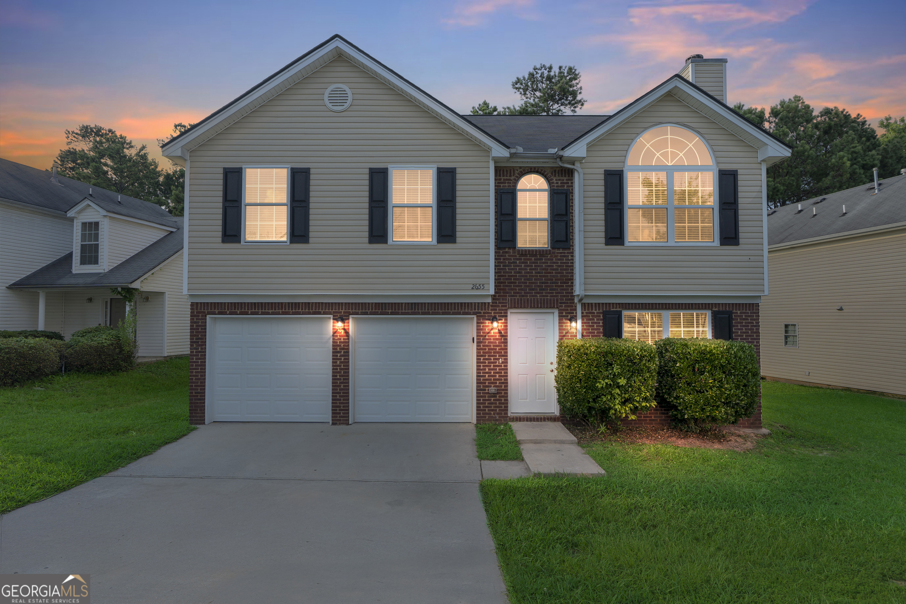 Welcome to this spacious 4 bedroom turn-key home in Riverdale! This property is renovated and has modern touches throughout. Enjoy the open floor plan that is perfect for entertaining! Additionally, enjoy unique features such as trey ceilings, a large 2 car garage, large rounded top windows, high ceilings, and much more! Backyard is perfect for all your favorite outdoor activities. Don't miss the opportunity to make this home yours!