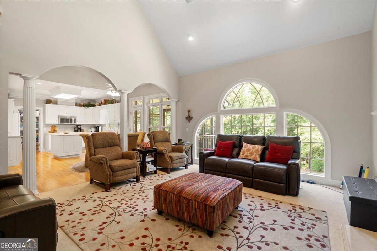 1200 Mallard Lake DR