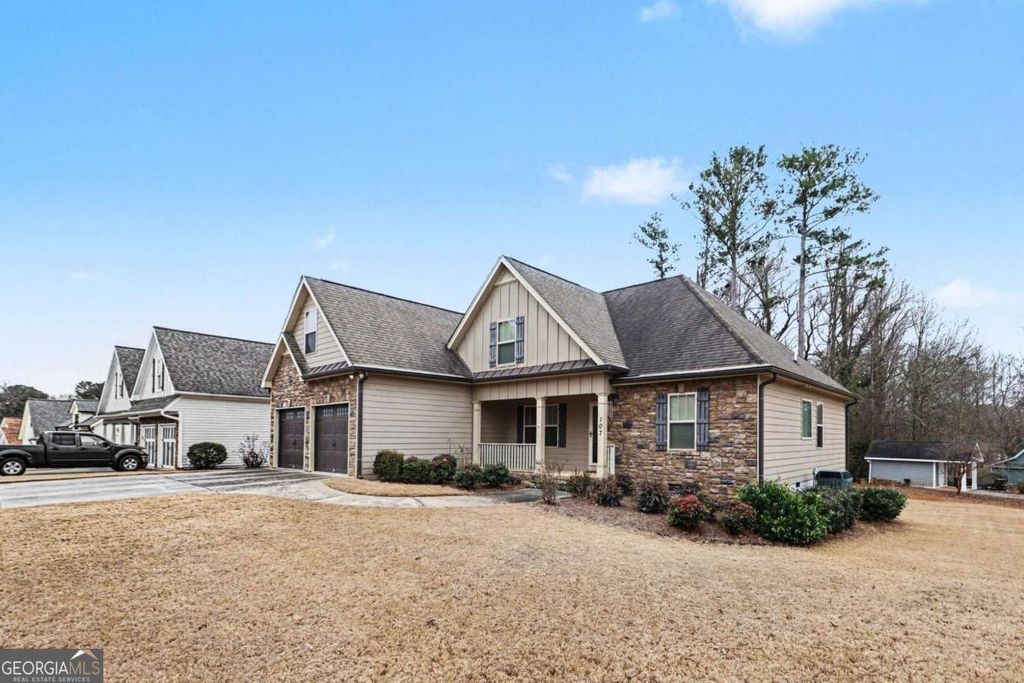 Photo of 107 Grove Park Drive, Carrollton, GA 30117 (MLS # 10699755)