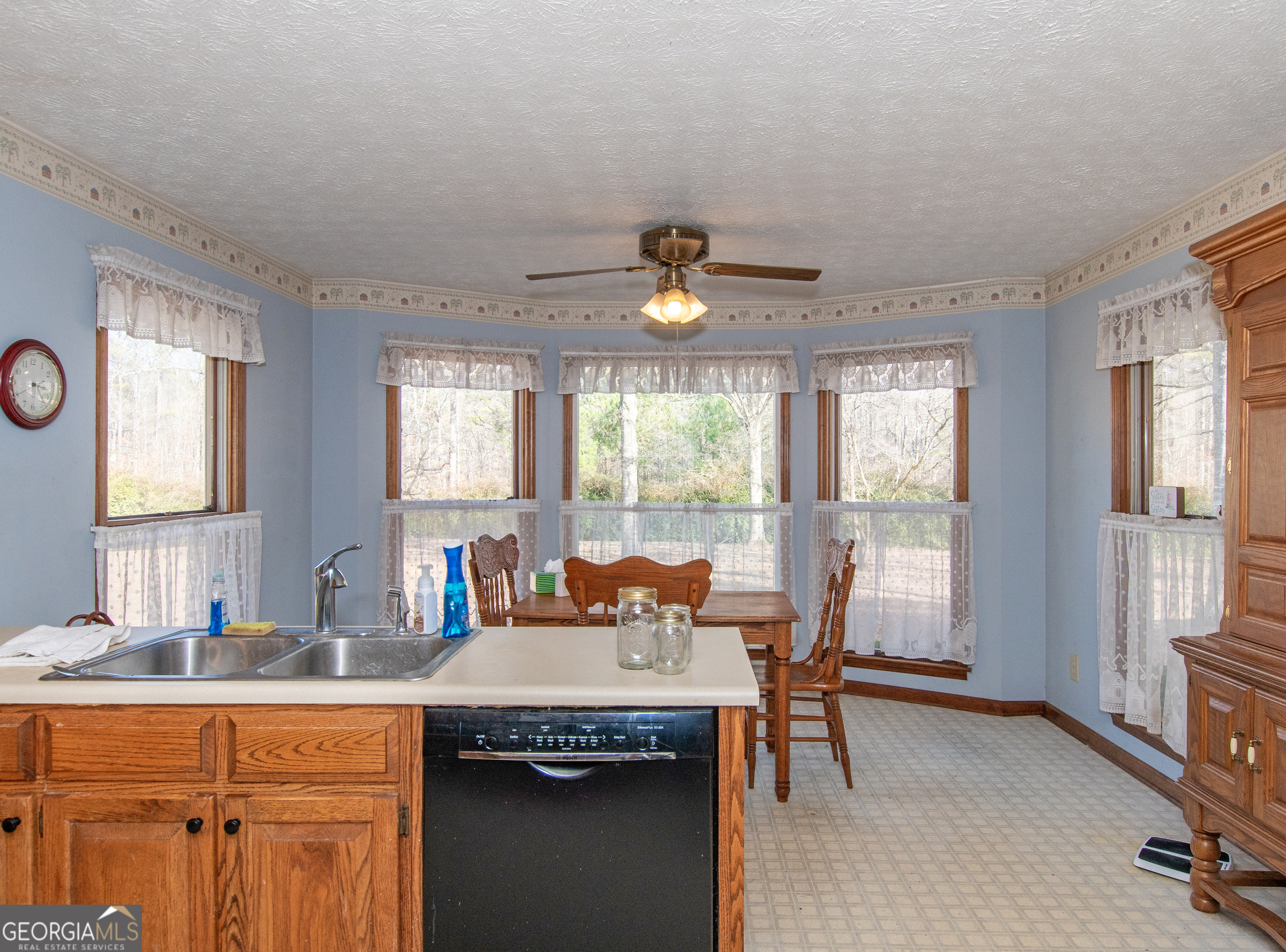 Fayetteville, Georgia 30215, United States, 3 Bedrooms Bedrooms, ,2 BathroomsBathrooms,Residential,Active,11812