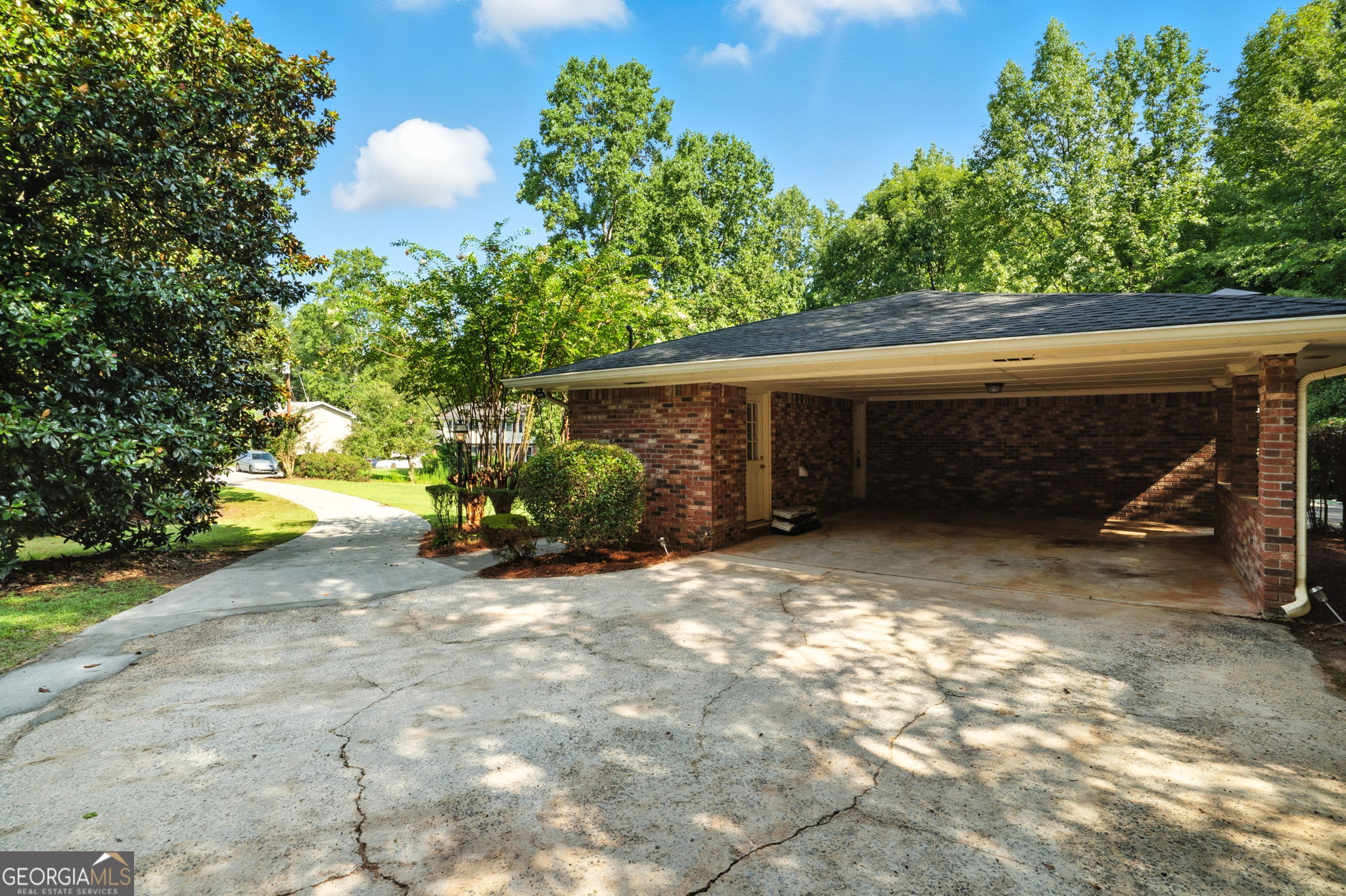 6600 Ridge Moore DR