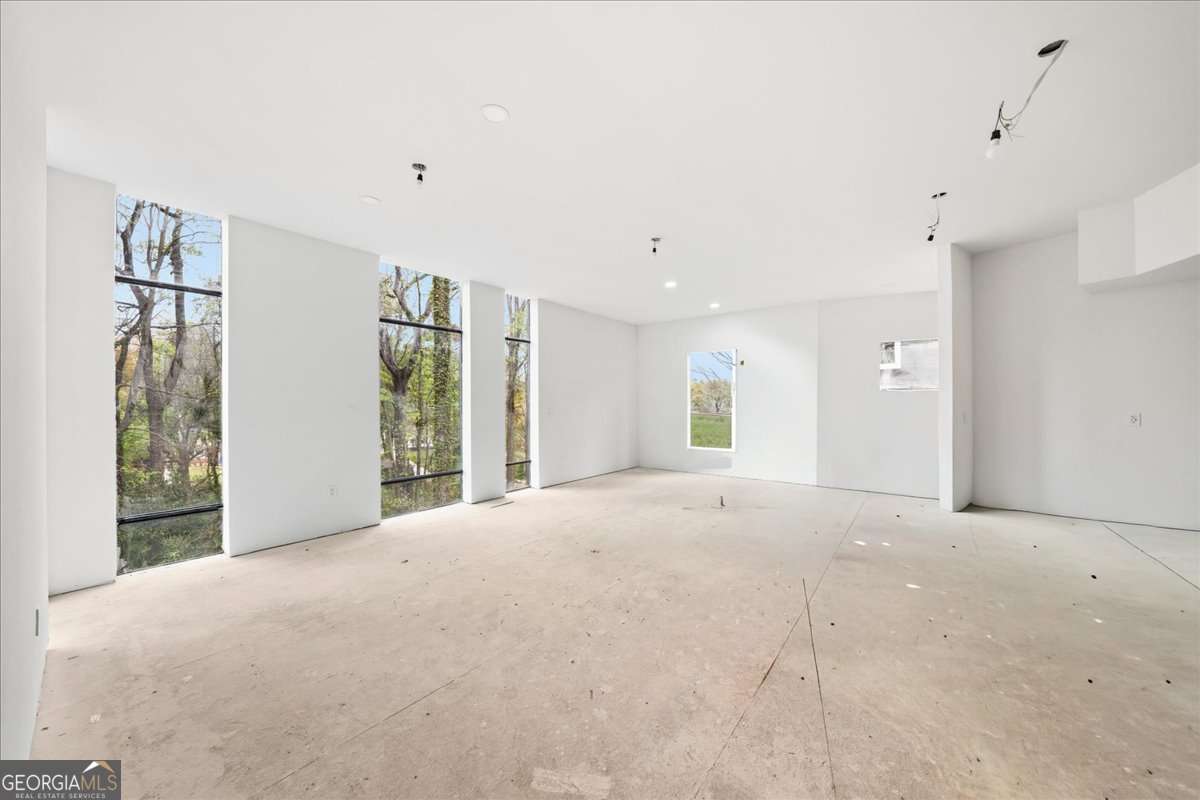 2471 Saint Patrick ST SE