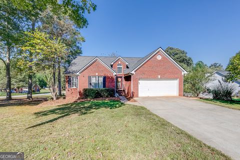 A home in Hoschton